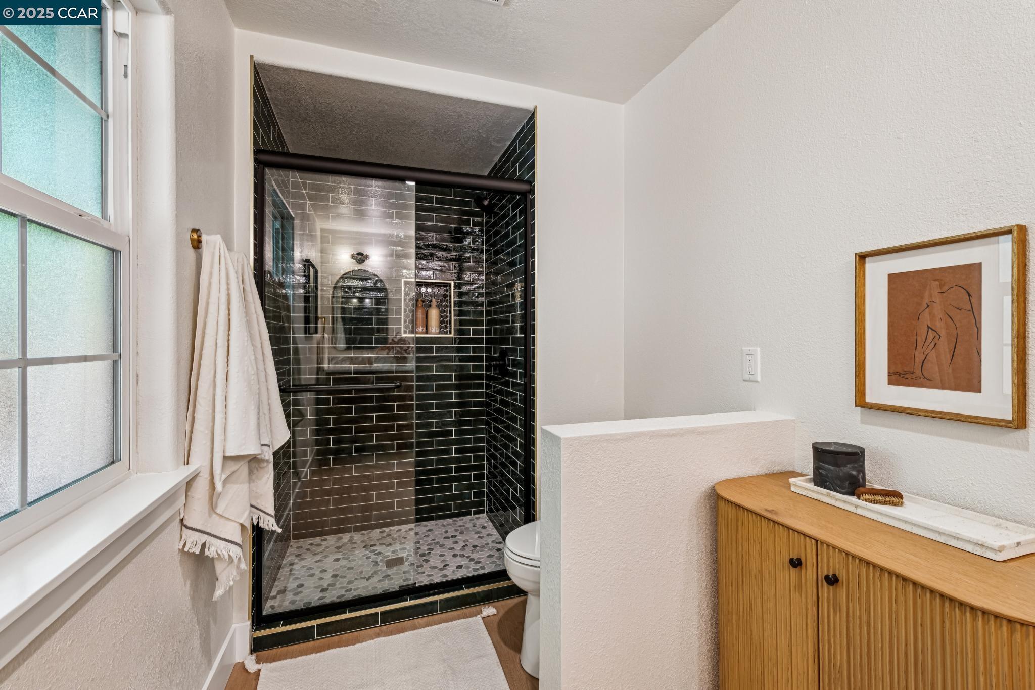 Detail Gallery Image 33 of 58 For 11 Oakvue Court, Pleasant Hill,  CA 94523 - 3 Beds | 3 Baths