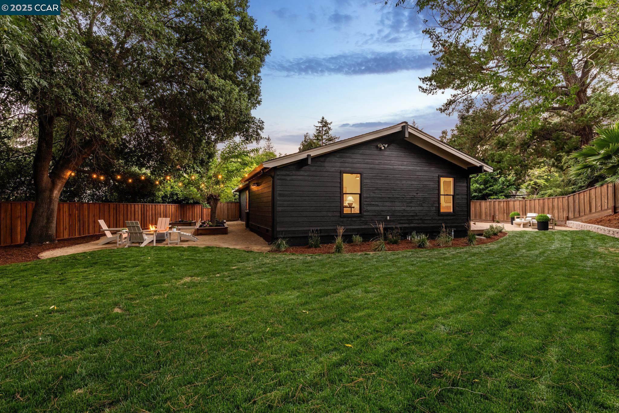 Detail Gallery Image 42 of 58 For 11 Oakvue Court, Pleasant Hill,  CA 94523 - 3 Beds | 3 Baths