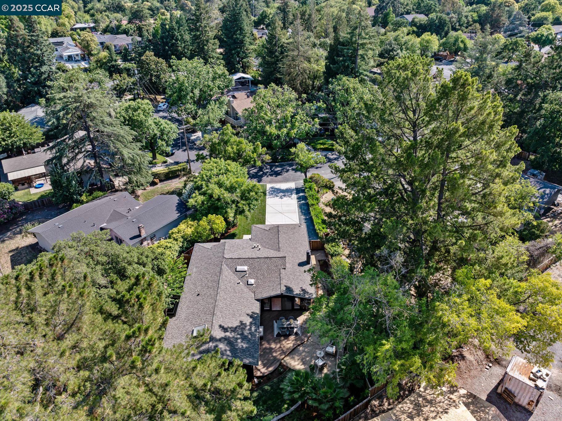Detail Gallery Image 56 of 58 For 11 Oakvue Court, Pleasant Hill,  CA 94523 - 3 Beds | 3 Baths