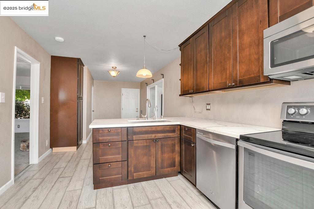 Detail Gallery Image 12 of 28 For 609 Lynn Ave, Antioch,  CA 94509 - 3 Beds | 2 Baths