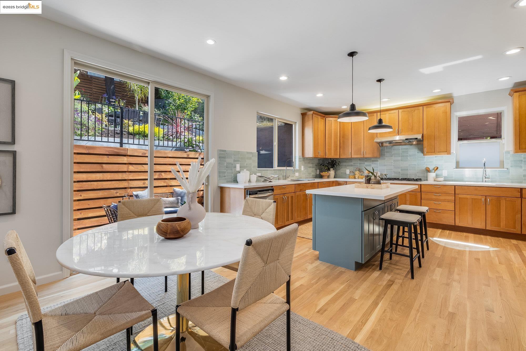 Detail Gallery Image 17 of 57 For 4022 Balfour Ave., Oakland,  CA 94610 - 5 Beds | 3/1 Baths