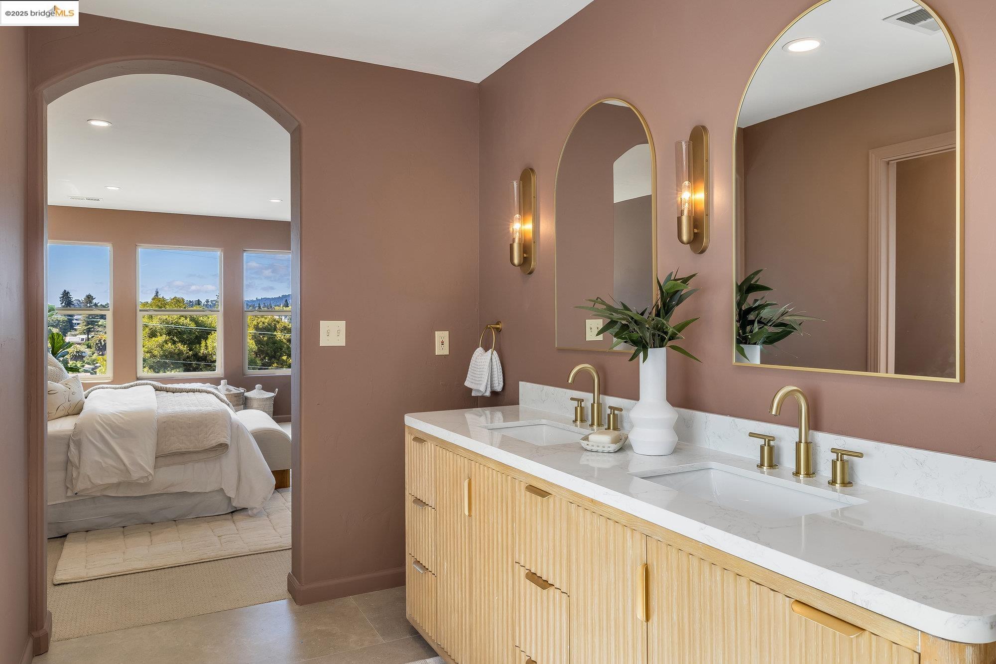 Detail Gallery Image 37 of 57 For 4022 Balfour Ave., Oakland,  CA 94610 - 5 Beds | 3/1 Baths