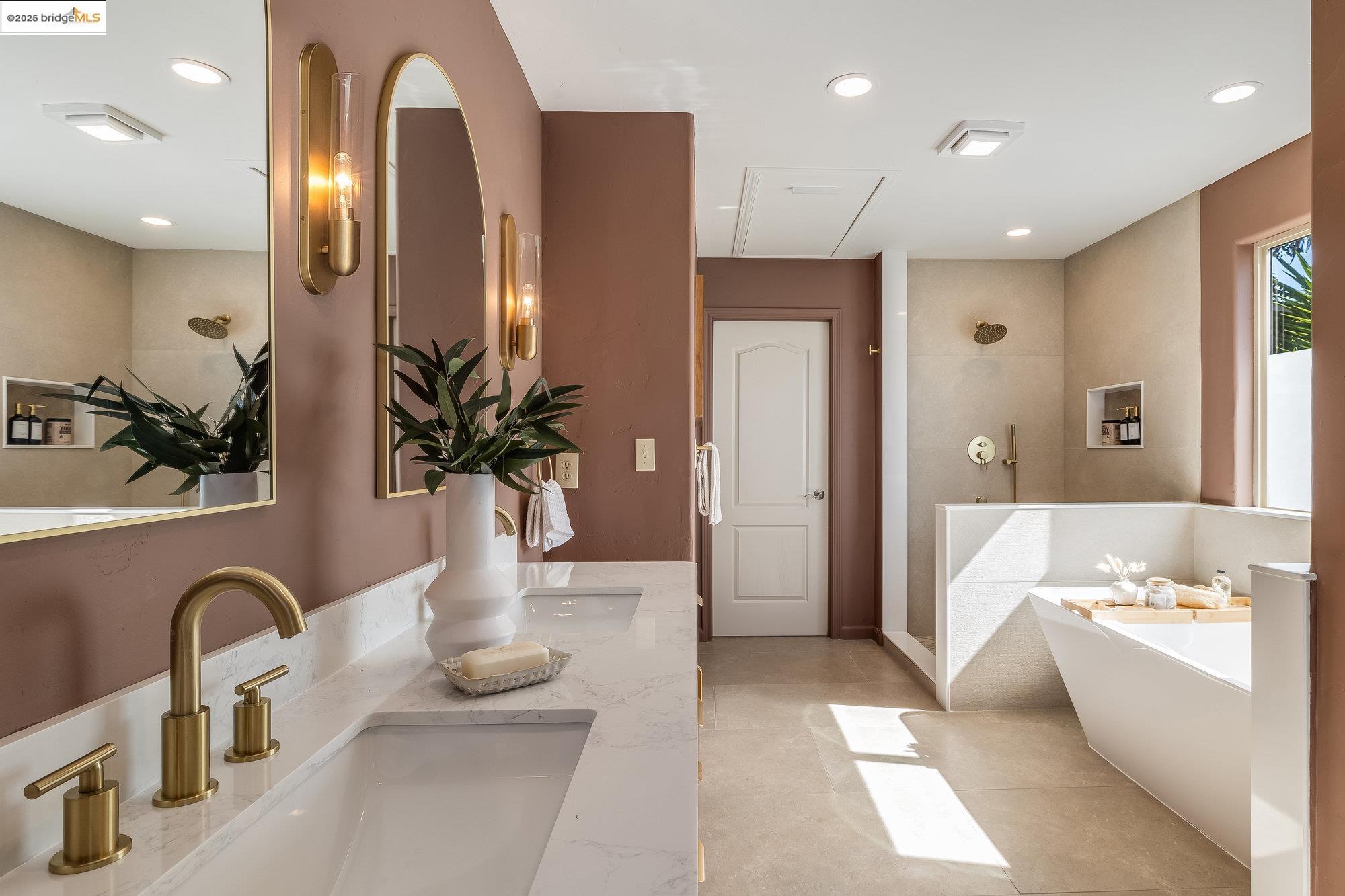 Detail Gallery Image 38 of 57 For 4022 Balfour Ave., Oakland,  CA 94610 - 5 Beds | 3/1 Baths