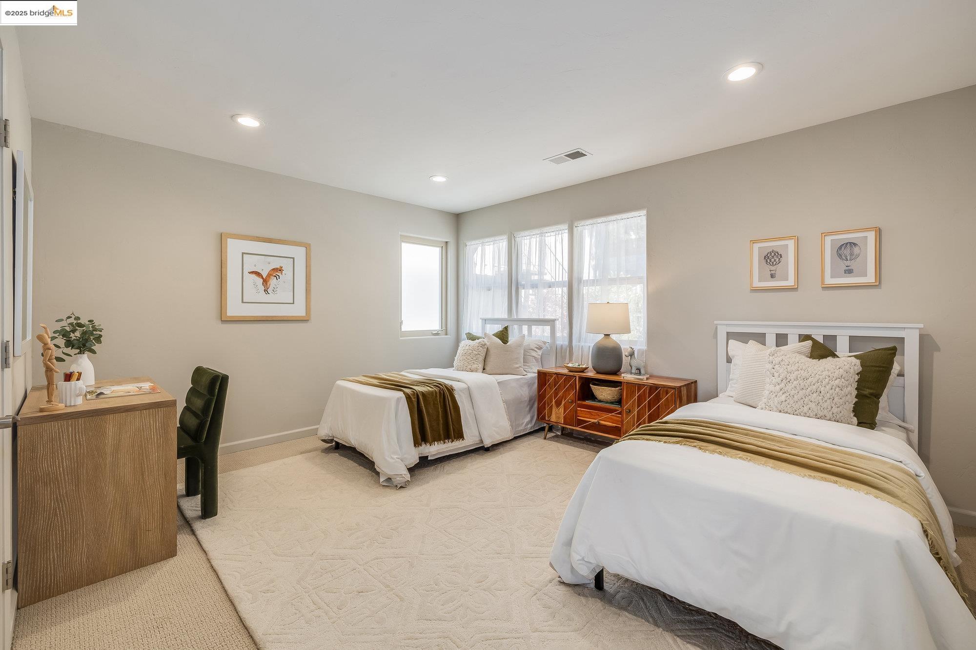 Detail Gallery Image 45 of 57 For 4022 Balfour Ave., Oakland,  CA 94610 - 5 Beds | 3/1 Baths
