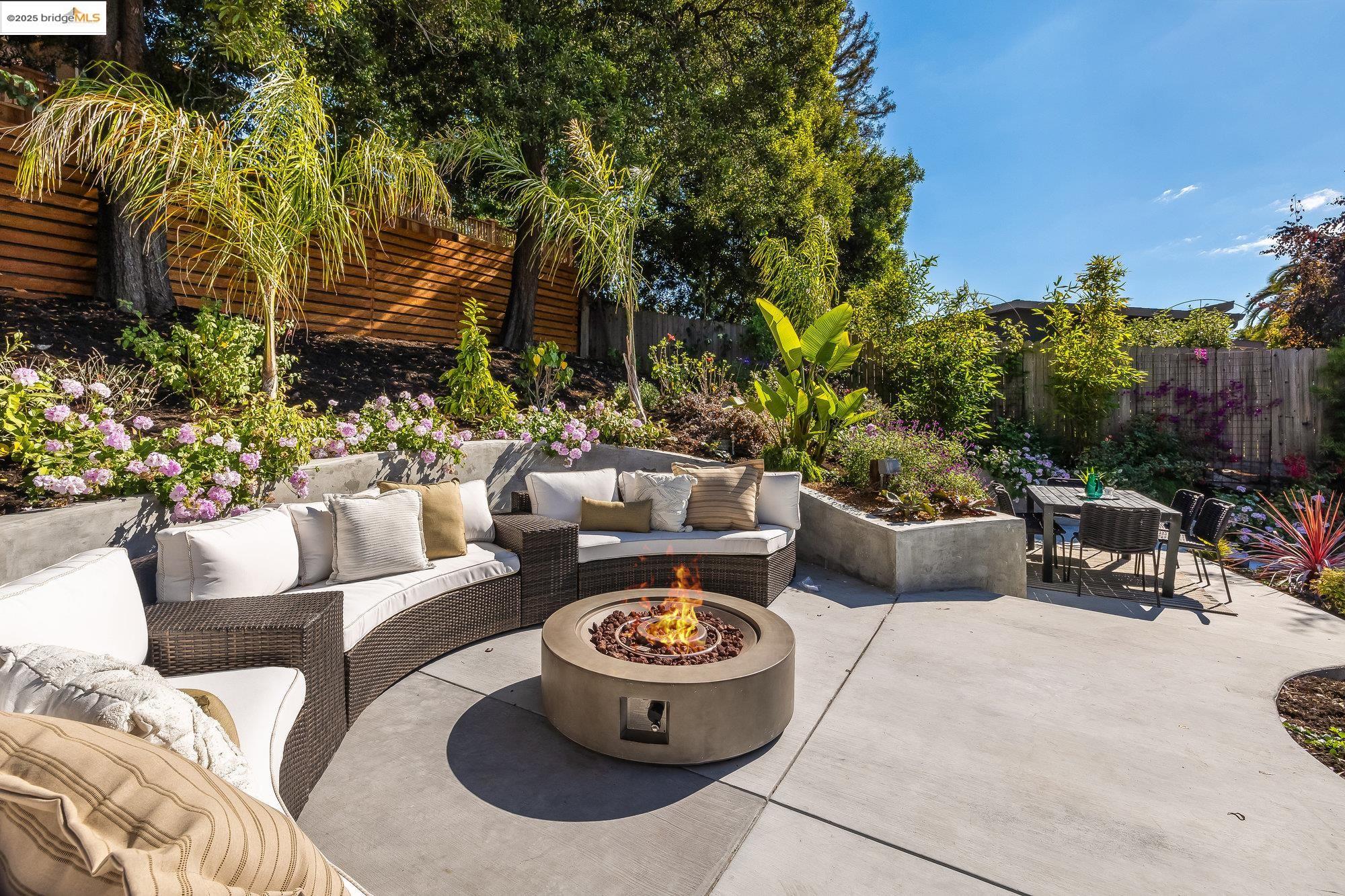Detail Gallery Image 49 of 57 For 4022 Balfour Ave., Oakland,  CA 94610 - 5 Beds | 3/1 Baths
