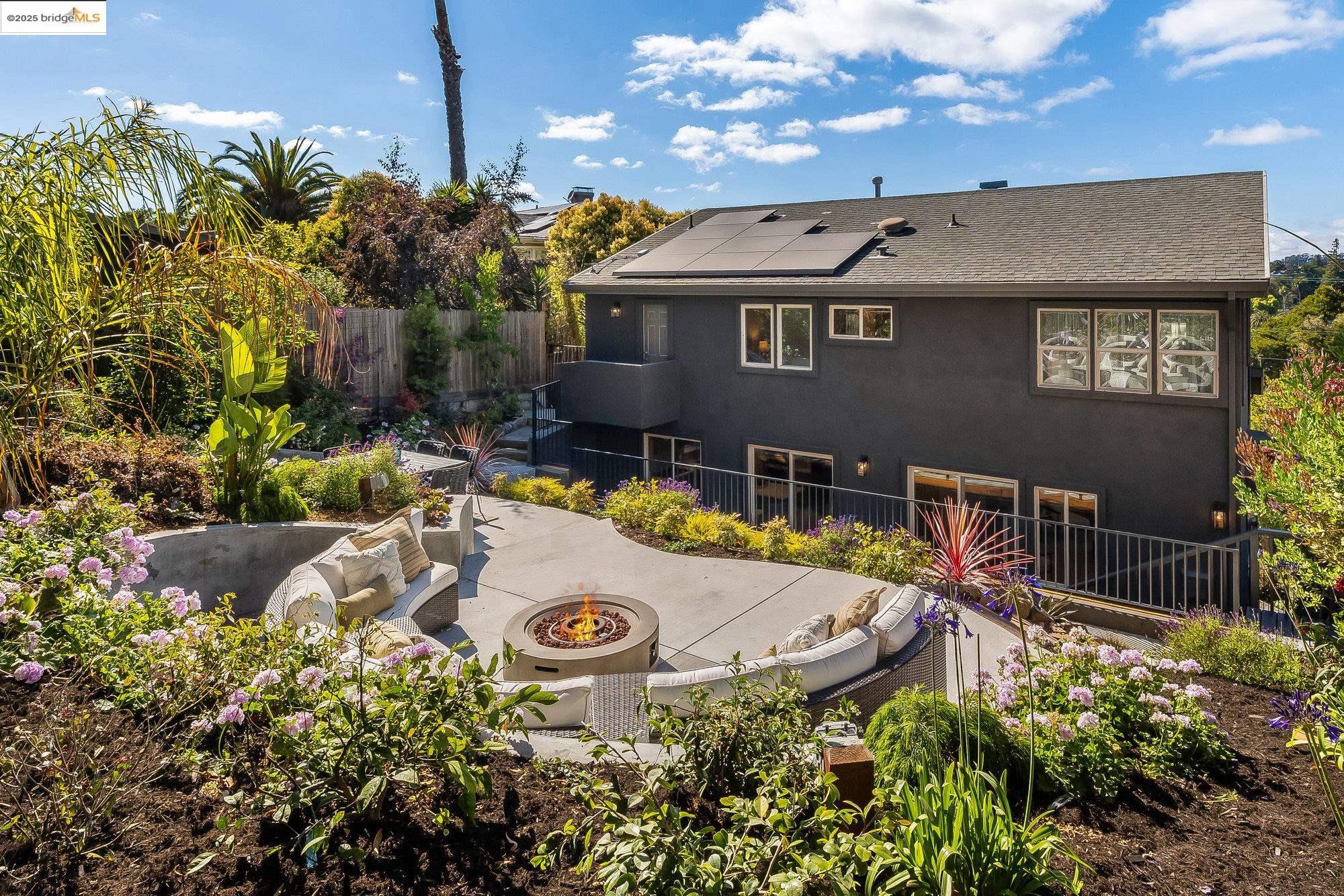 Detail Gallery Image 50 of 57 For 4022 Balfour Ave., Oakland,  CA 94610 - 5 Beds | 3/1 Baths