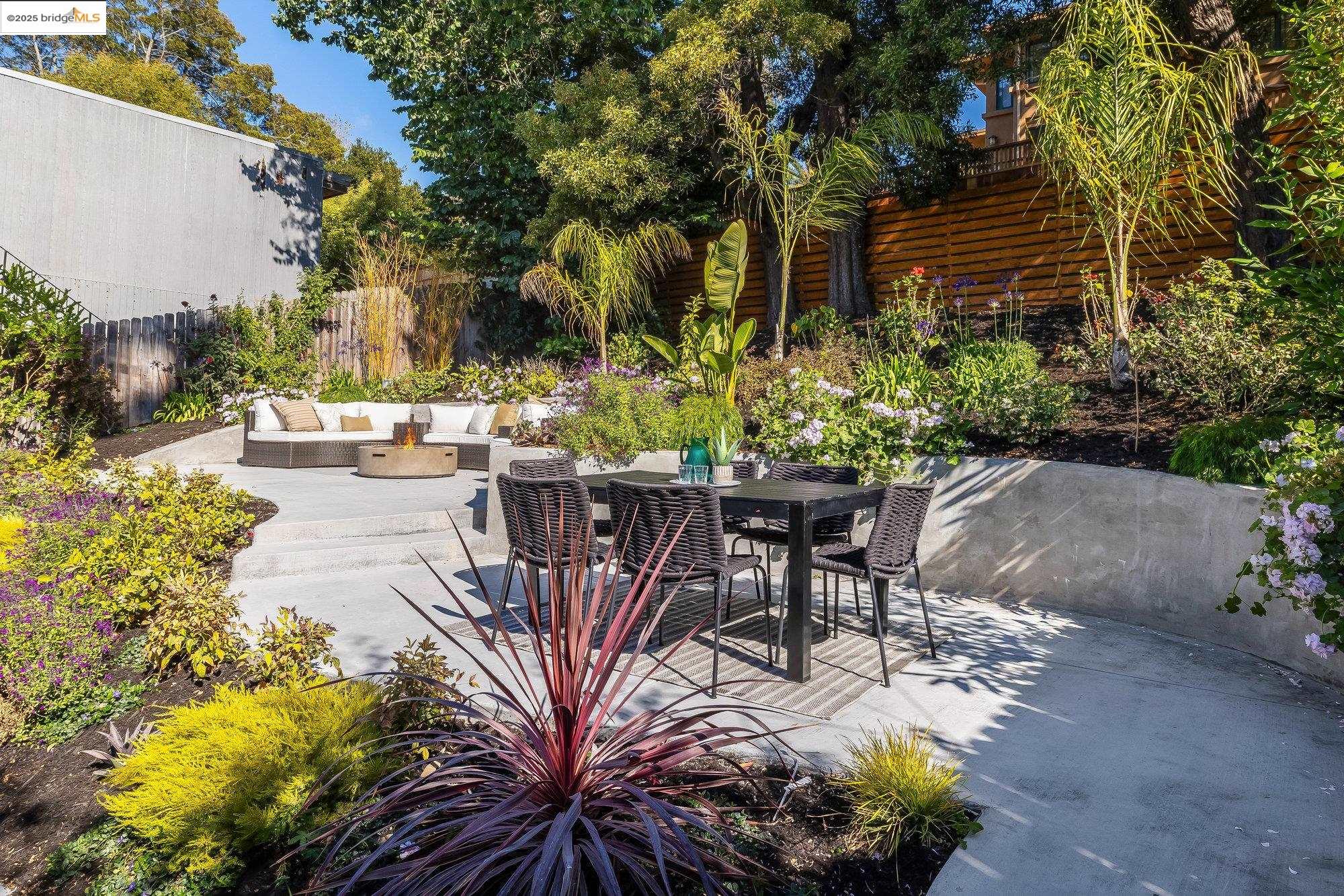Detail Gallery Image 51 of 57 For 4022 Balfour Ave., Oakland,  CA 94610 - 5 Beds | 3/1 Baths