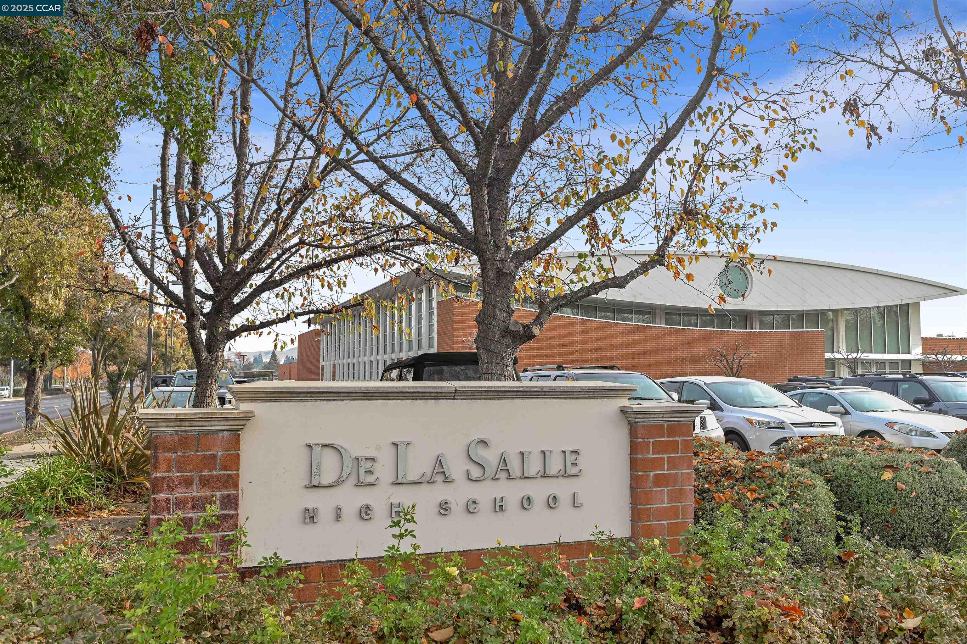 Detail Gallery Image 29 of 32 For 825 Oak Grove Rd #46,  Concord,  CA 94518 - 2 Beds | 1 Baths