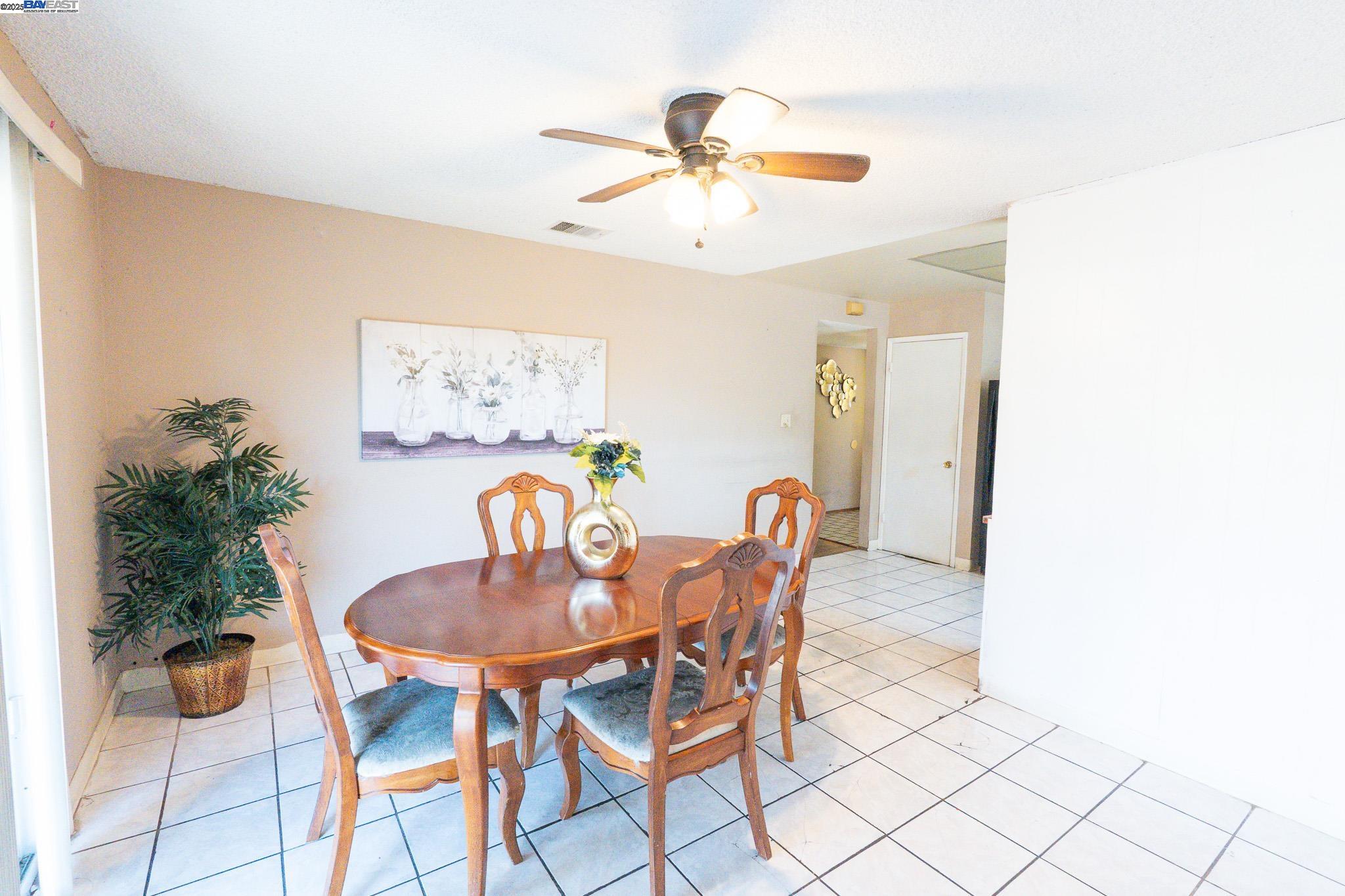 Detail Gallery Image 9 of 19 For 39850 Sundale Drive, Fremont,  CA 94538 - 3 Beds | 2 Baths