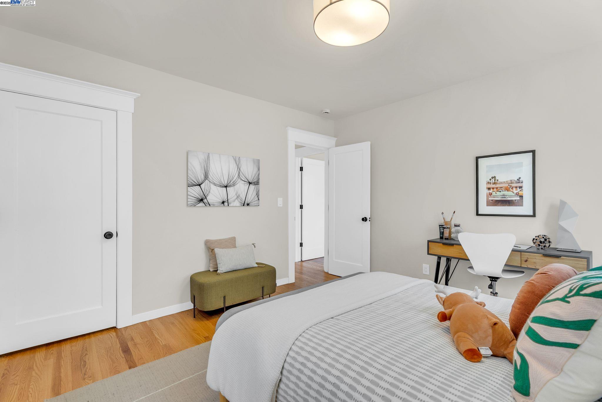 Detail Gallery Image 22 of 36 For 5914 Martin Luther King Jr Way, Oakland,  CA 94609 - 4 Beds | 3 Baths