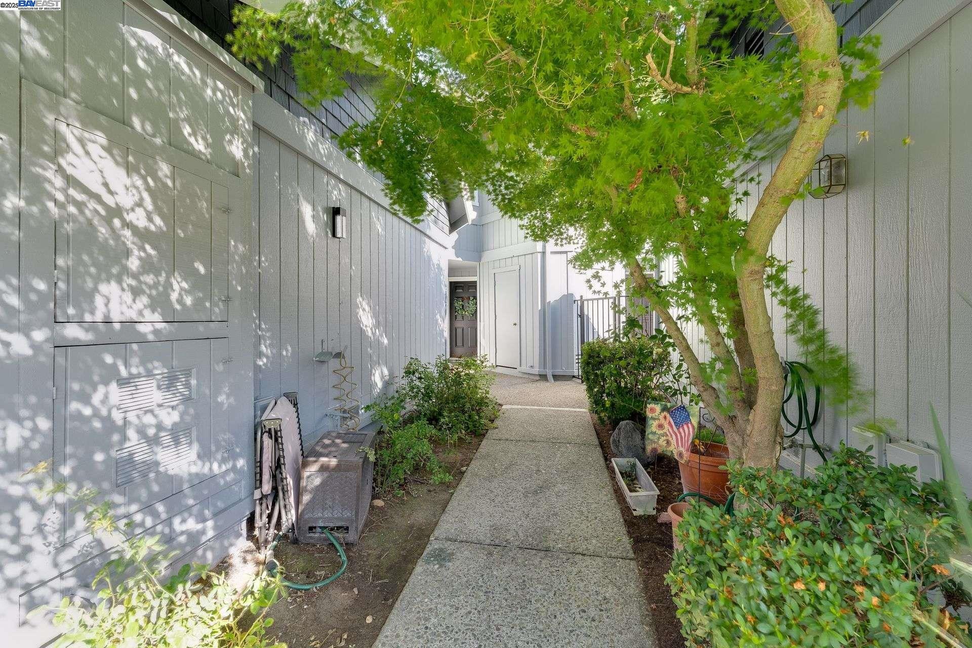 Photo #2: 41105231 Listing 