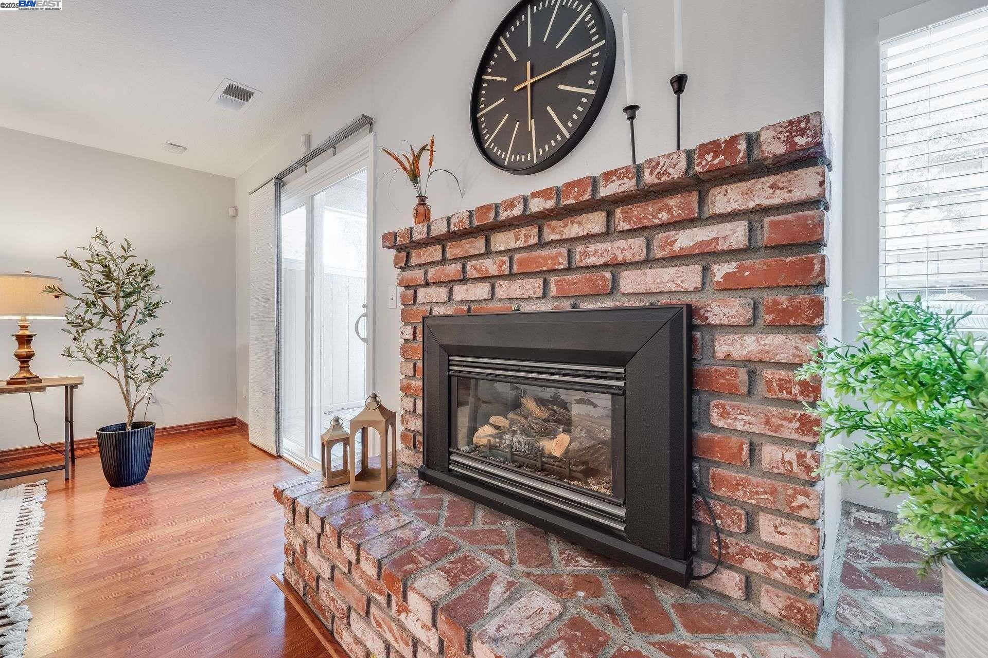 Photo #12: 41105231 Listing: Photo #12