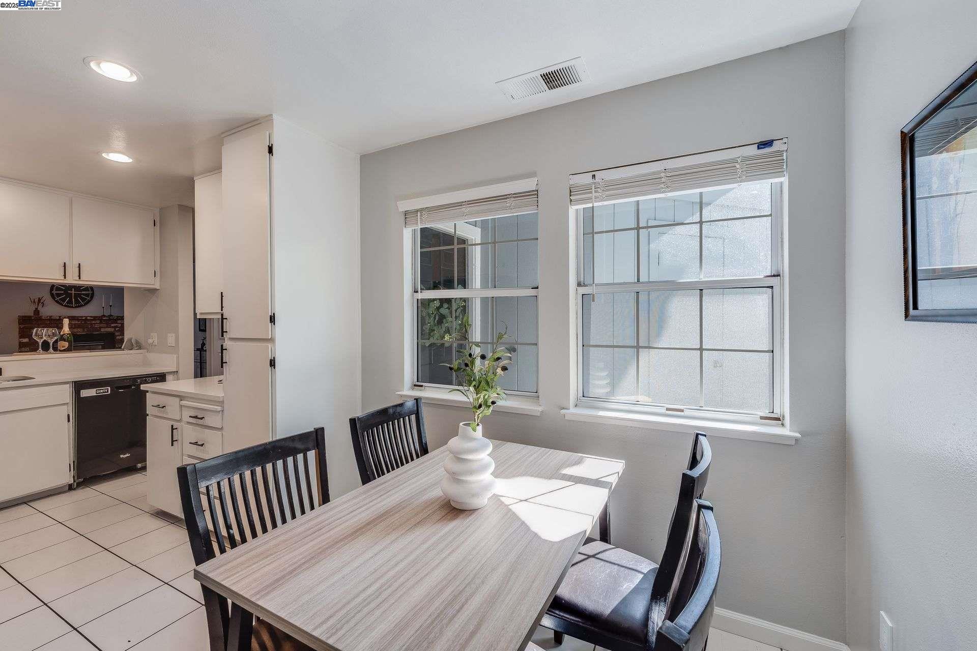 Photo #8: 41105231 Listing: Photo #8