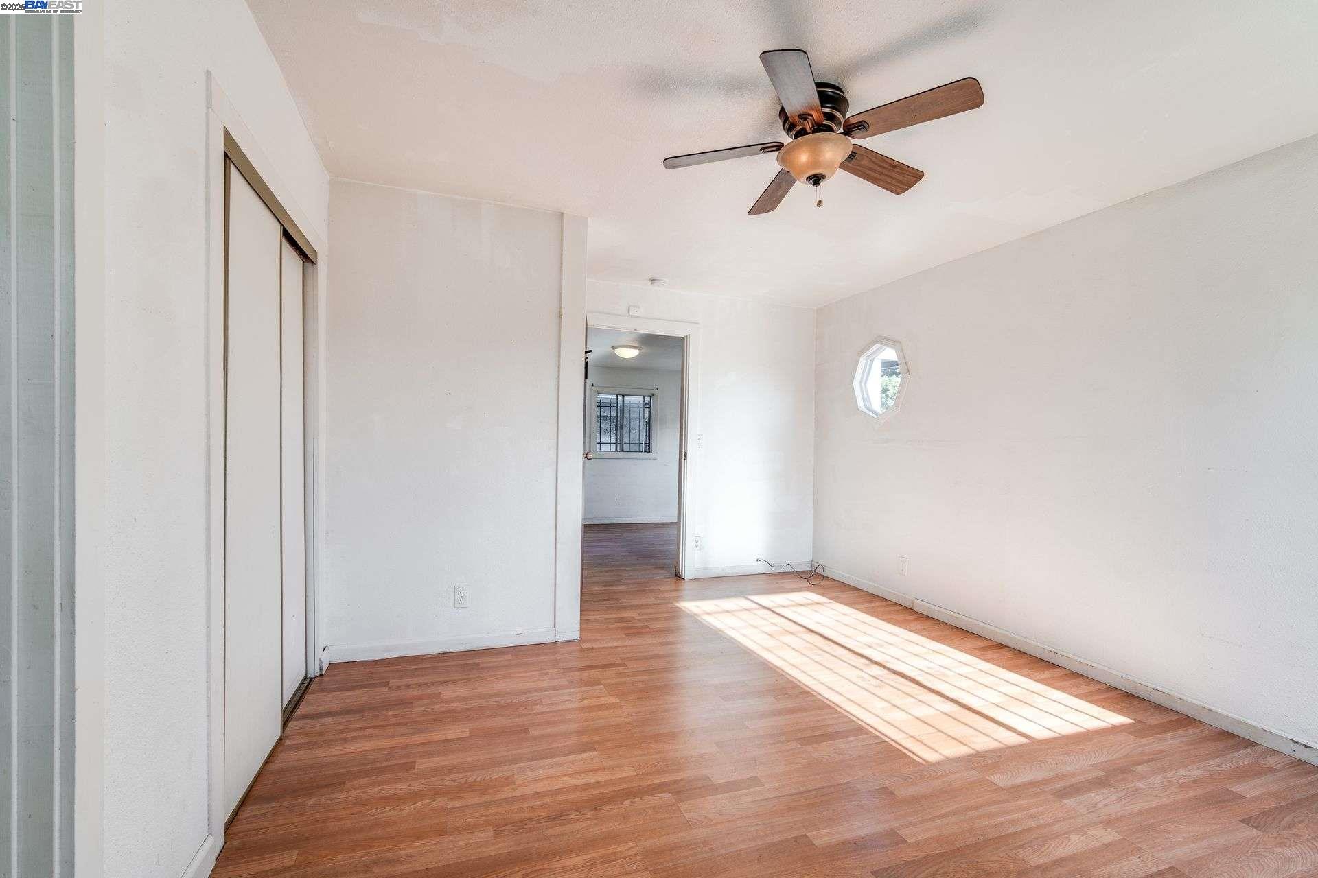 Detail Gallery Image 11 of 26 For 1605 57th Avenue, Oakland,  CA 94621 - 2 Beds | 2 Baths