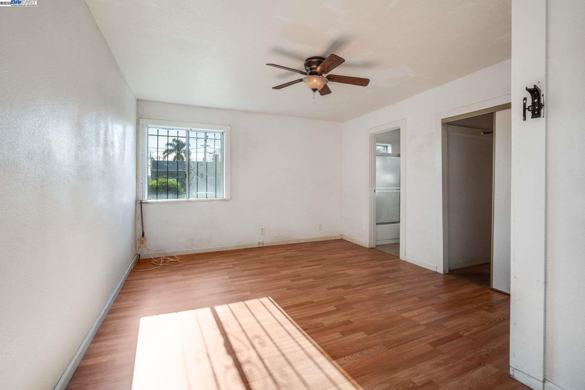 Detail Gallery Image 10 of 26 For 1605 57th Avenue, Oakland,  CA 94621 - 2 Beds | 2 Baths