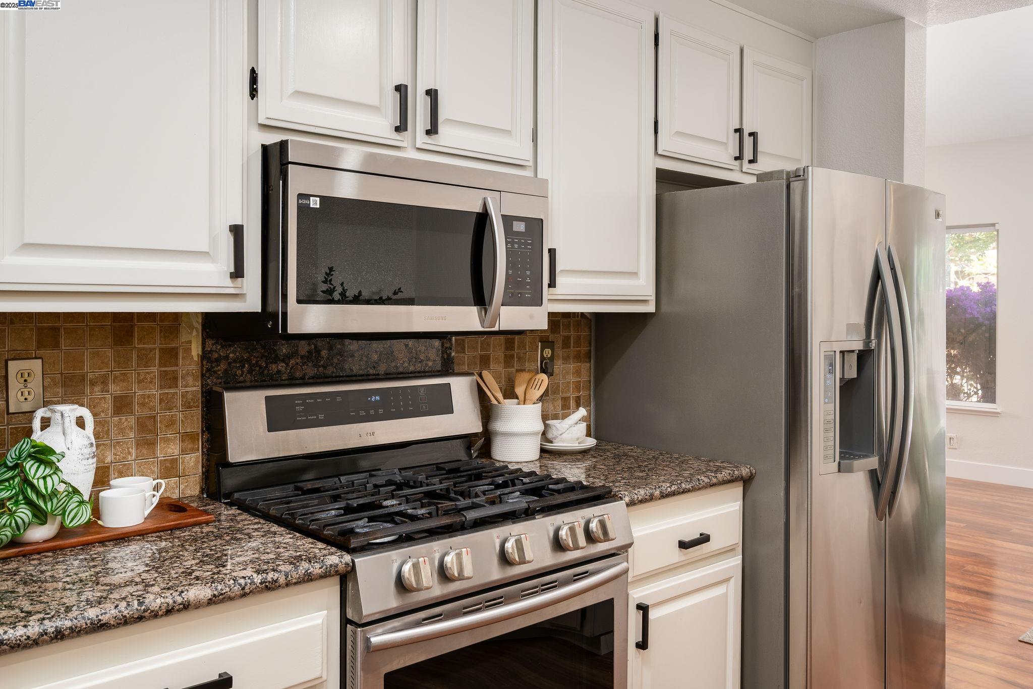 Detail Gallery Image 15 of 60 For 44930 Lynx Dr, Fremont,  CA 94539 - 3 Beds | 2/1 Baths