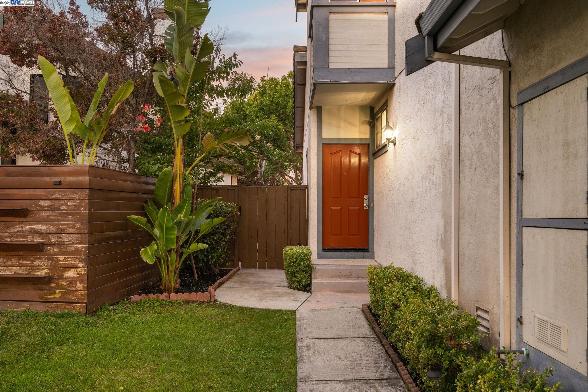 Detail Gallery Image 3 of 60 For 44930 Lynx Dr, Fremont,  CA 94539 - 3 Beds | 2/1 Baths