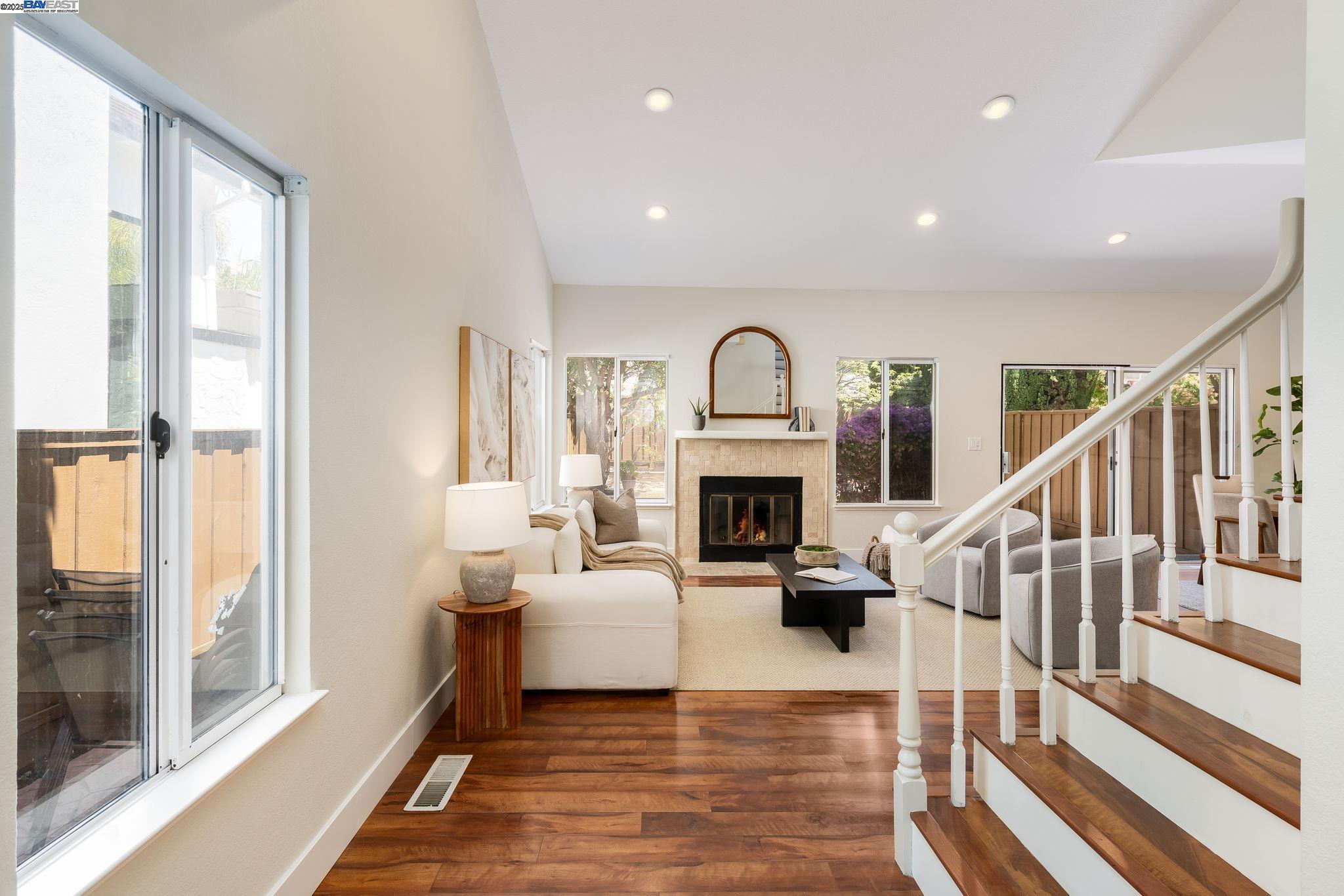 Detail Gallery Image 4 of 60 For 44930 Lynx Dr, Fremont,  CA 94539 - 3 Beds | 2/1 Baths