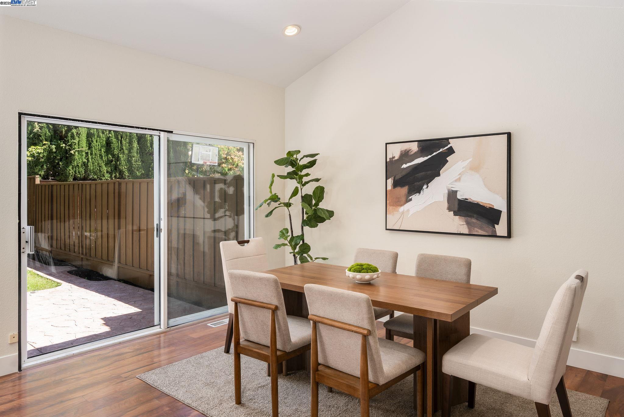 Detail Gallery Image 9 of 60 For 44930 Lynx Dr, Fremont,  CA 94539 - 3 Beds | 2/1 Baths