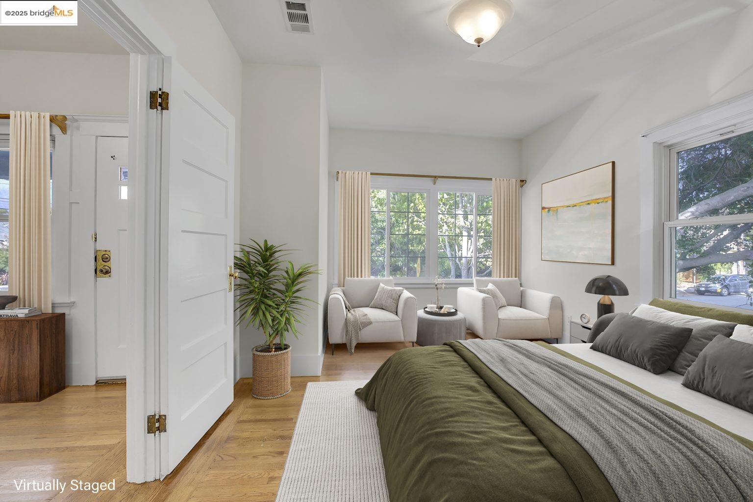 Detail Gallery Image 13 of 46 For 2406 10th, Berkeley,  CA 94710 - 3 Beds | 2 Baths