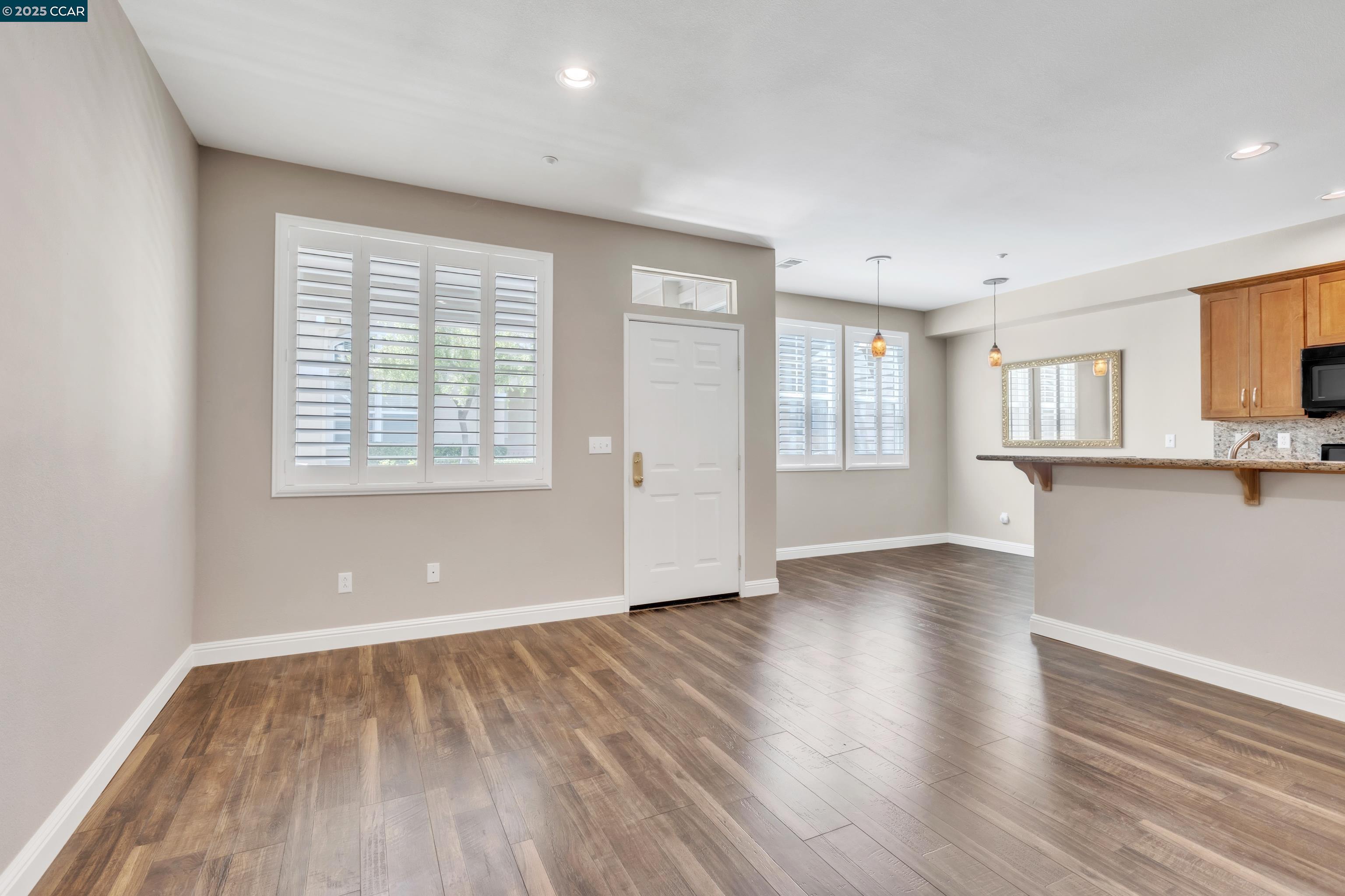 Photo #4: 41105236 Listing 