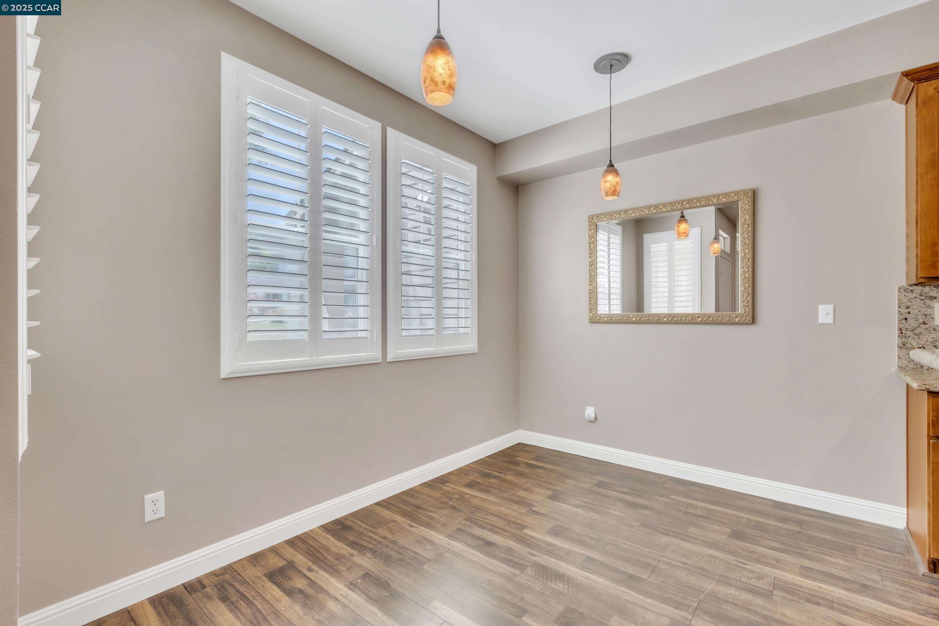 Photo #5: 41105236 Listing 