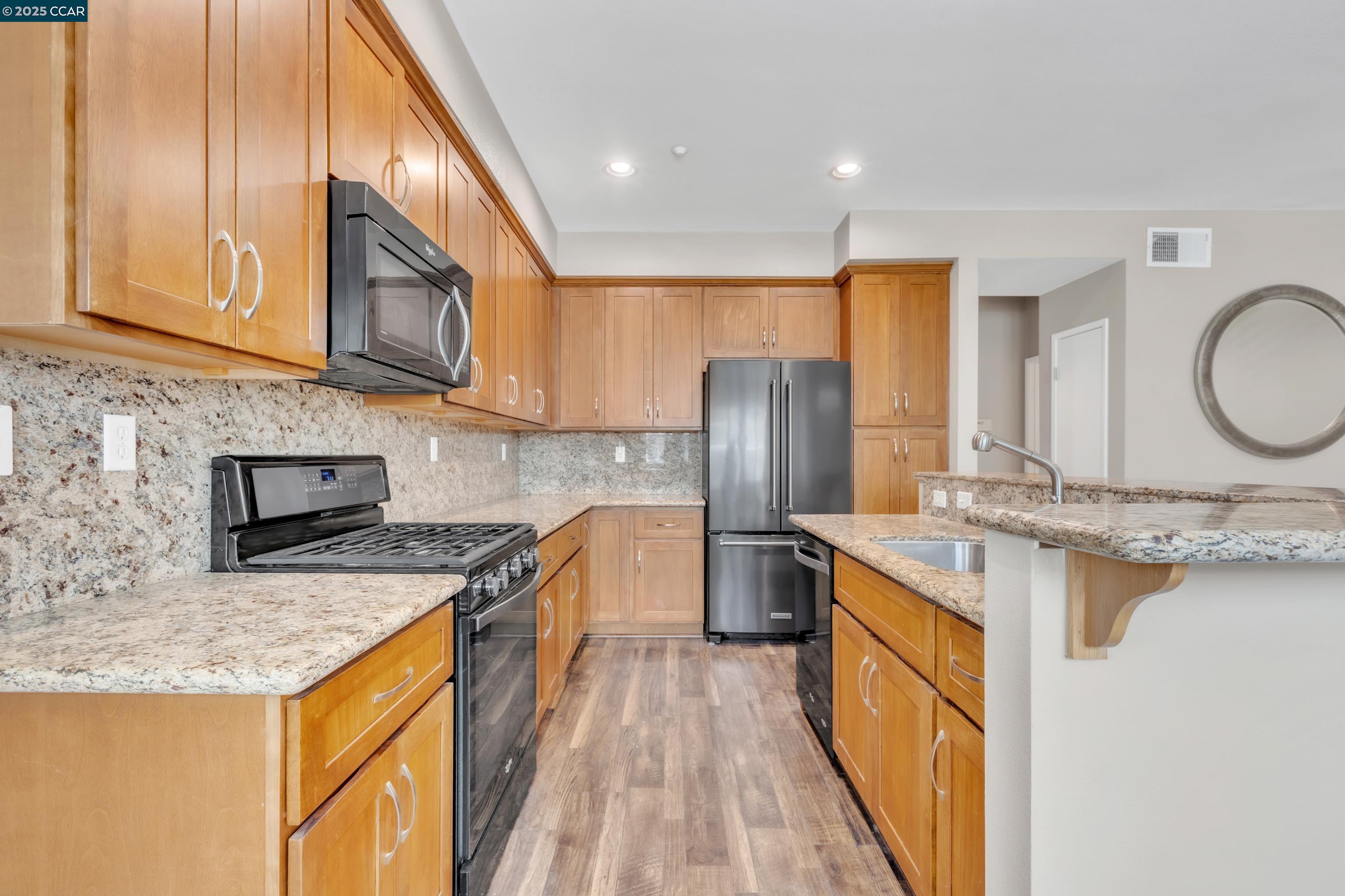 Detail Gallery Image 8 of 34 For 161 Bellington Cmn #3,  Livermore,  CA 94551 - 2 Beds | 2/1 Baths