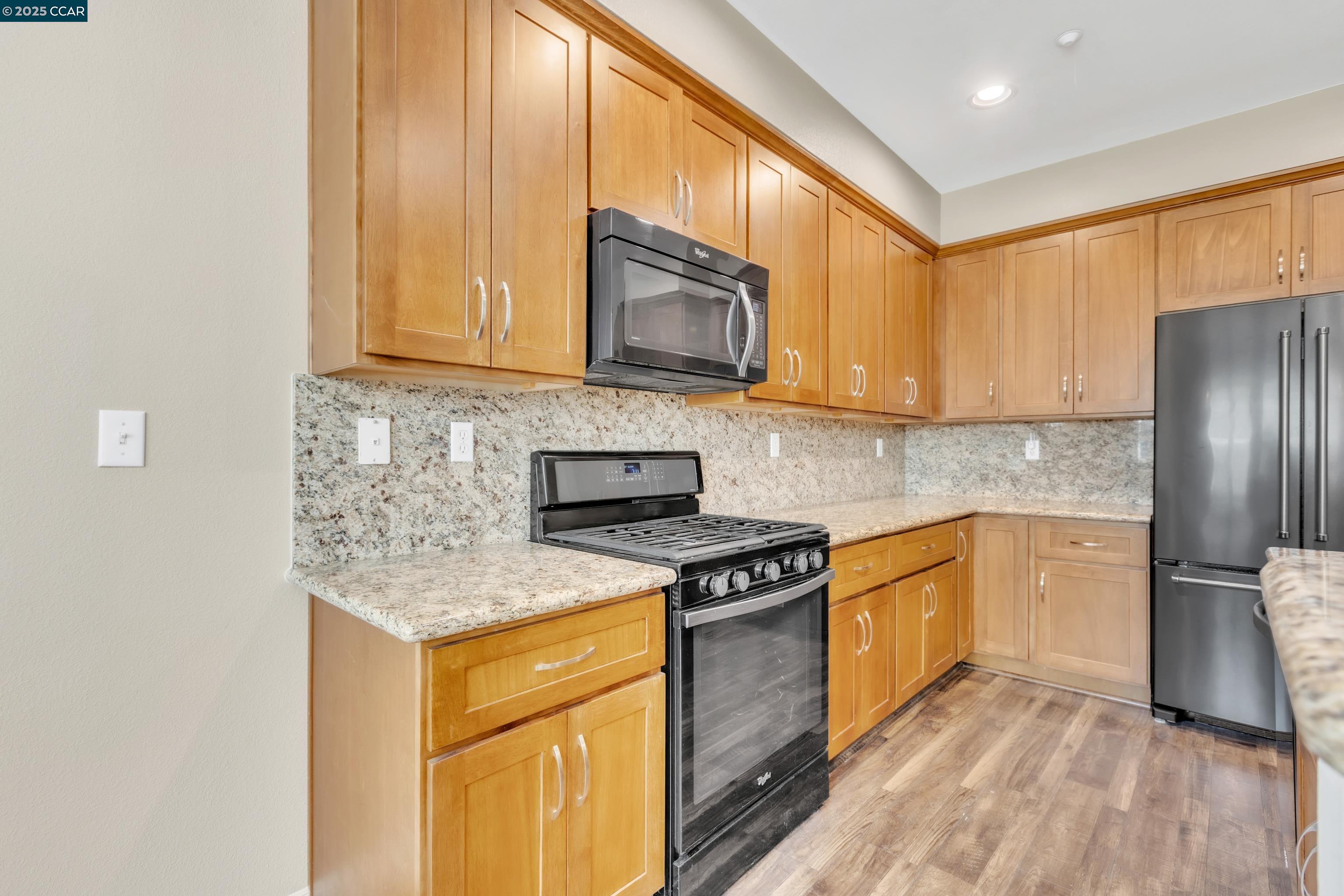 Detail Gallery Image 9 of 34 For 161 Bellington Cmn #3,  Livermore,  CA 94551 - 2 Beds | 2/1 Baths
