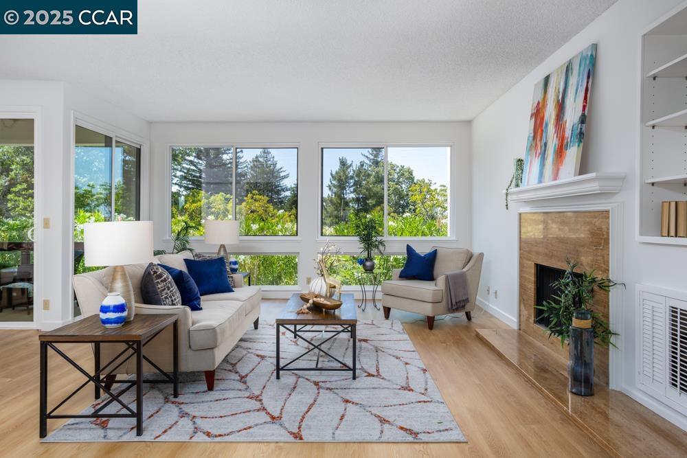 Photo #5: 41105237 Listing 