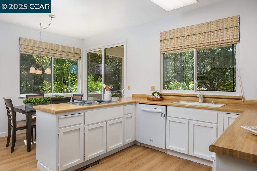 Photo #9: 41105237 Listing: Photo #9