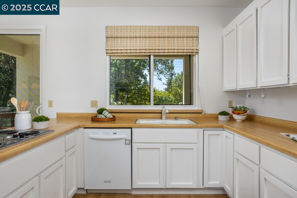 Photo #10: 41105237 Listing: Photo #10
