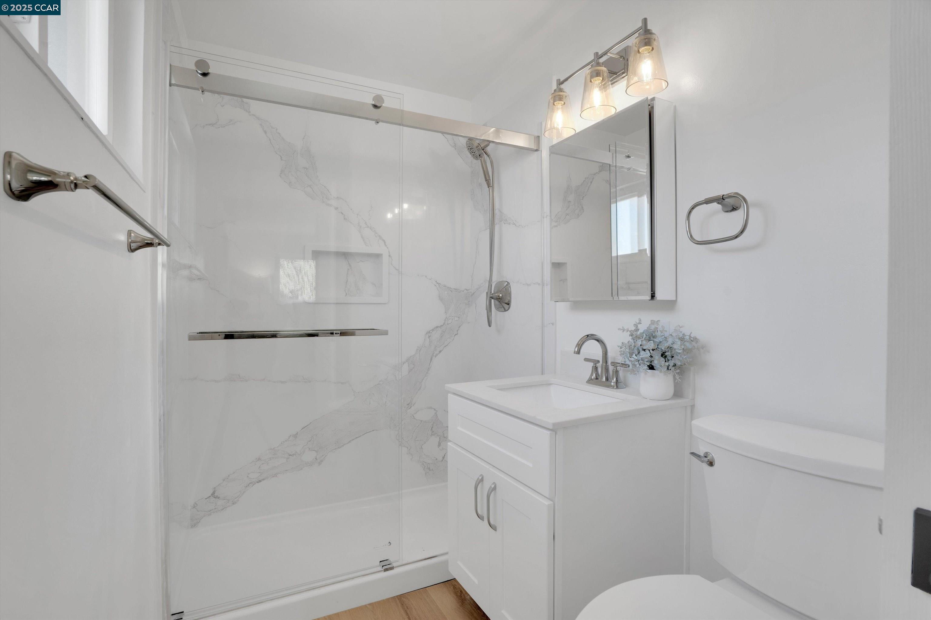 Detail Gallery Image 14 of 26 For 3577 Dumbarton St, Concord,  CA 94519 - 3 Beds | 2 Baths