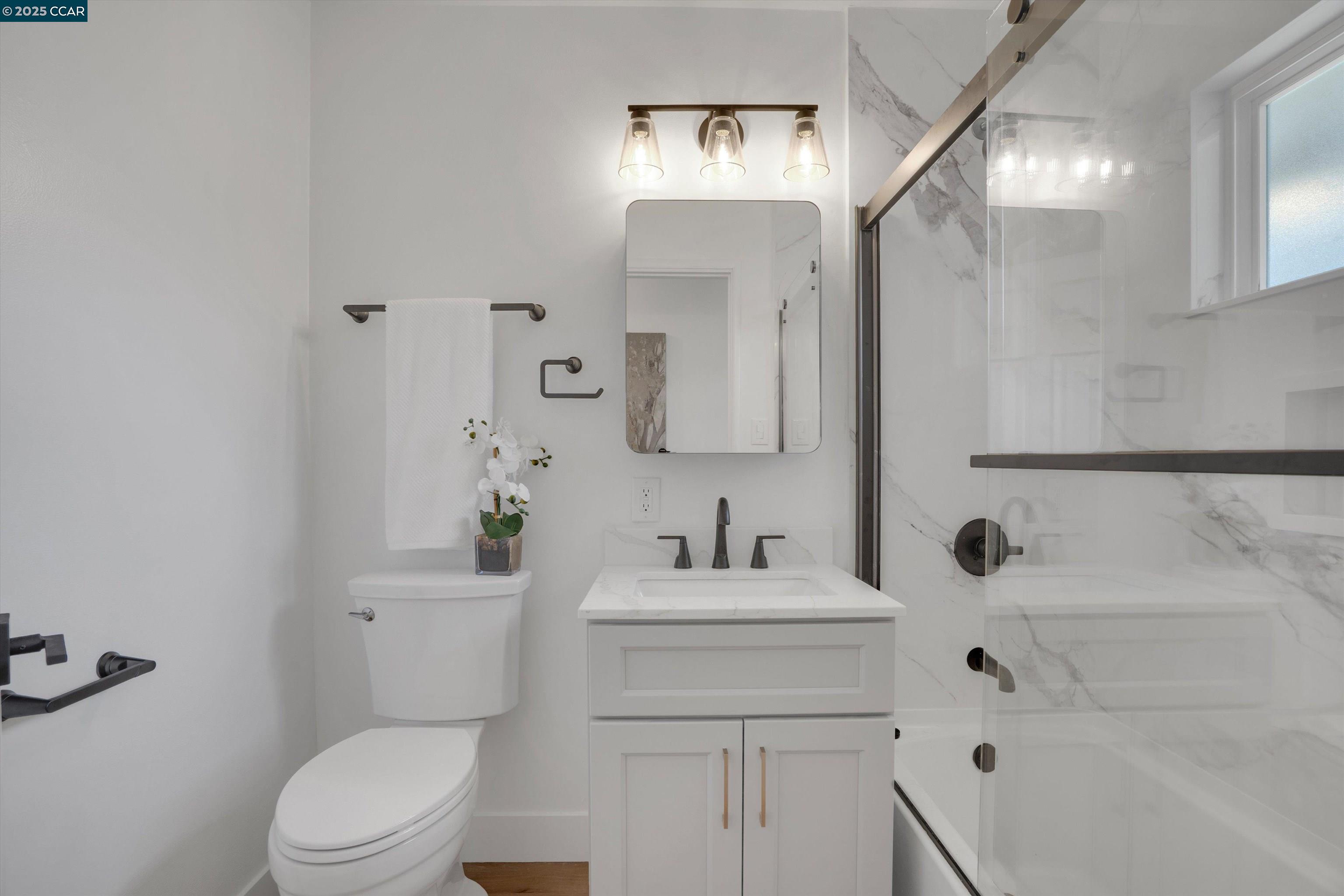 Detail Gallery Image 16 of 26 For 3577 Dumbarton St, Concord,  CA 94519 - 3 Beds | 2 Baths