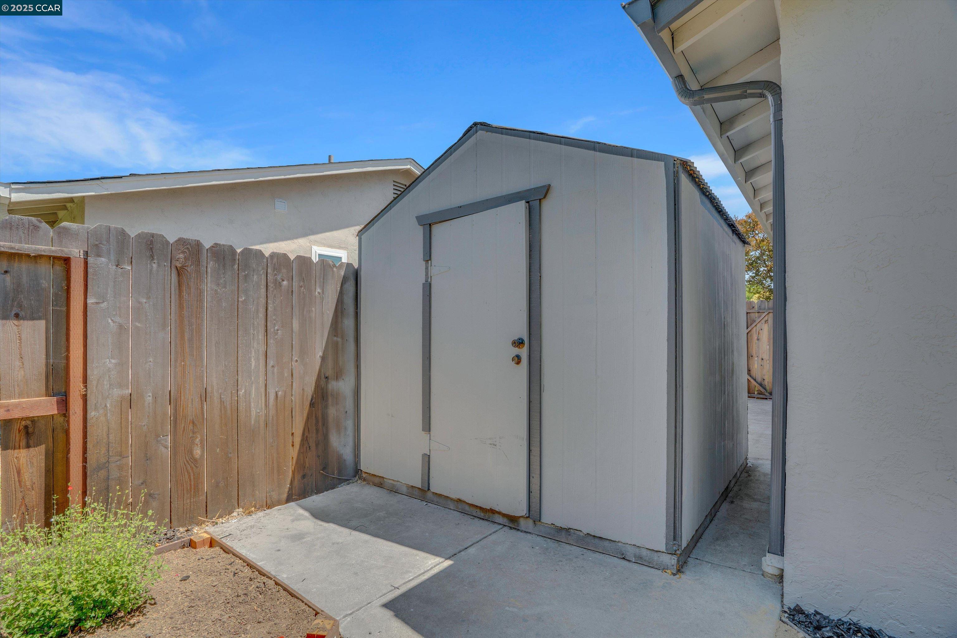 Detail Gallery Image 23 of 26 For 3577 Dumbarton St, Concord,  CA 94519 - 3 Beds | 2 Baths