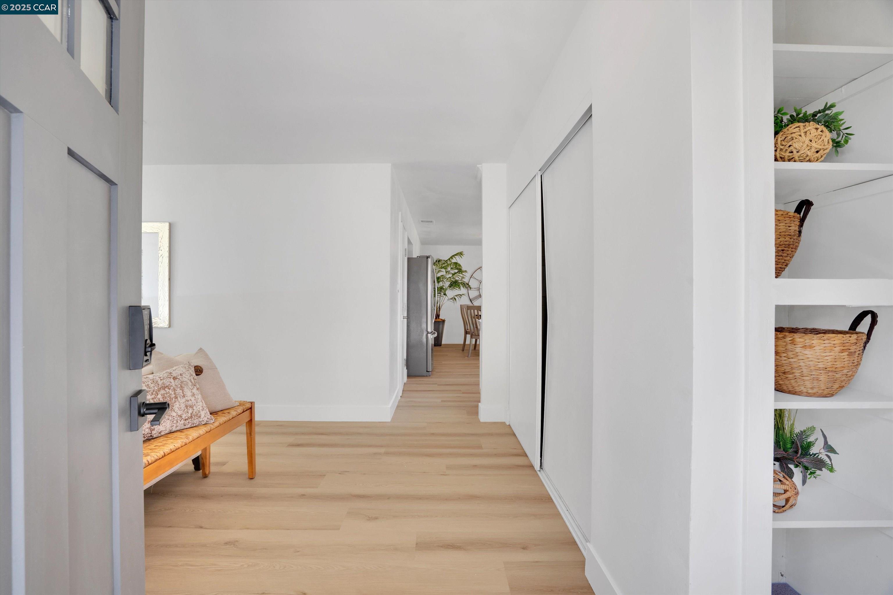 Detail Gallery Image 4 of 26 For 3577 Dumbarton St, Concord,  CA 94519 - 3 Beds | 2 Baths