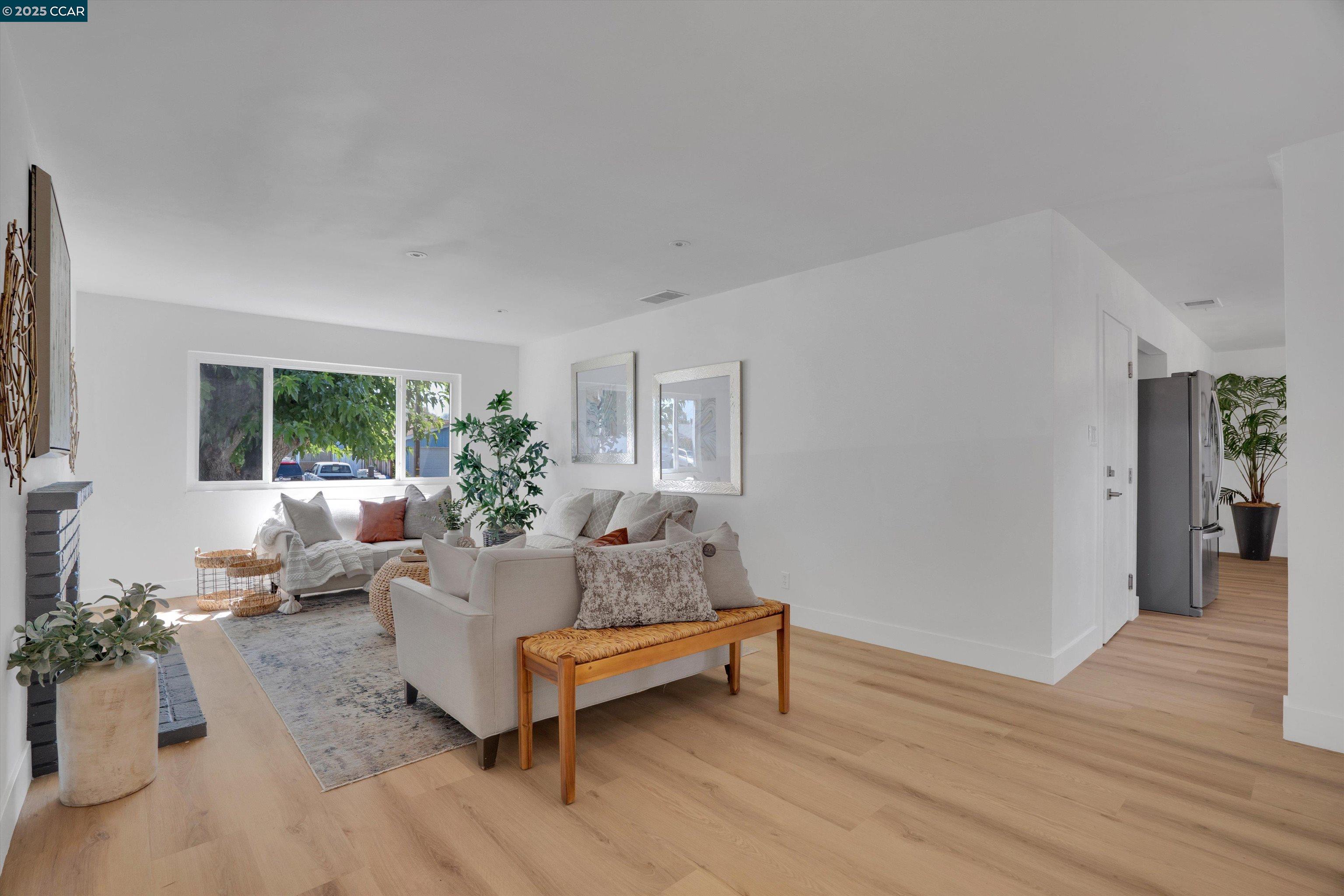 Detail Gallery Image 7 of 26 For 3577 Dumbarton St, Concord,  CA 94519 - 3 Beds | 2 Baths