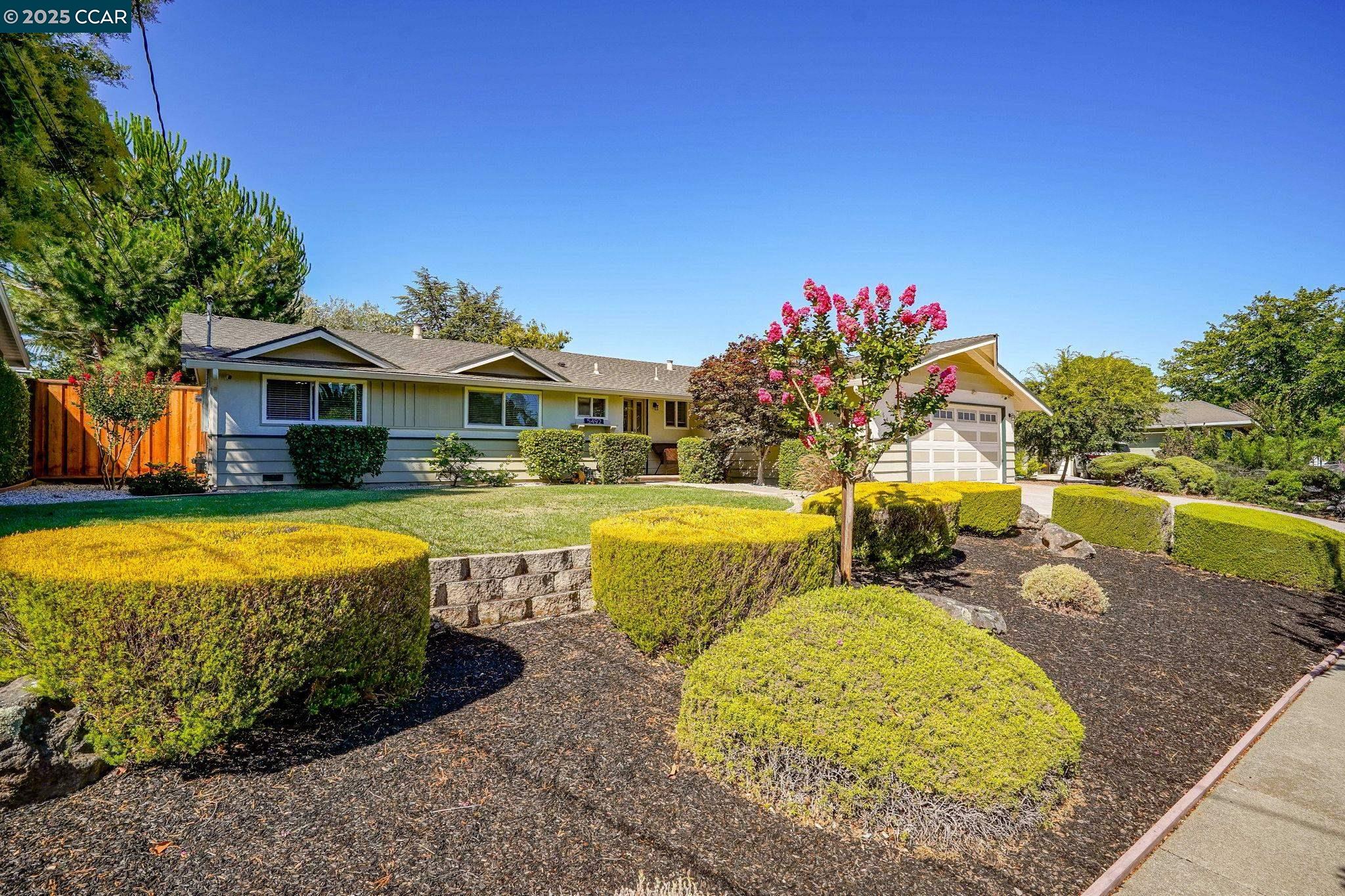 Detail Gallery Image 2 of 24 For 5492 Wilke Dr, Concord,  CA 94521 - 4 Beds | 2 Baths