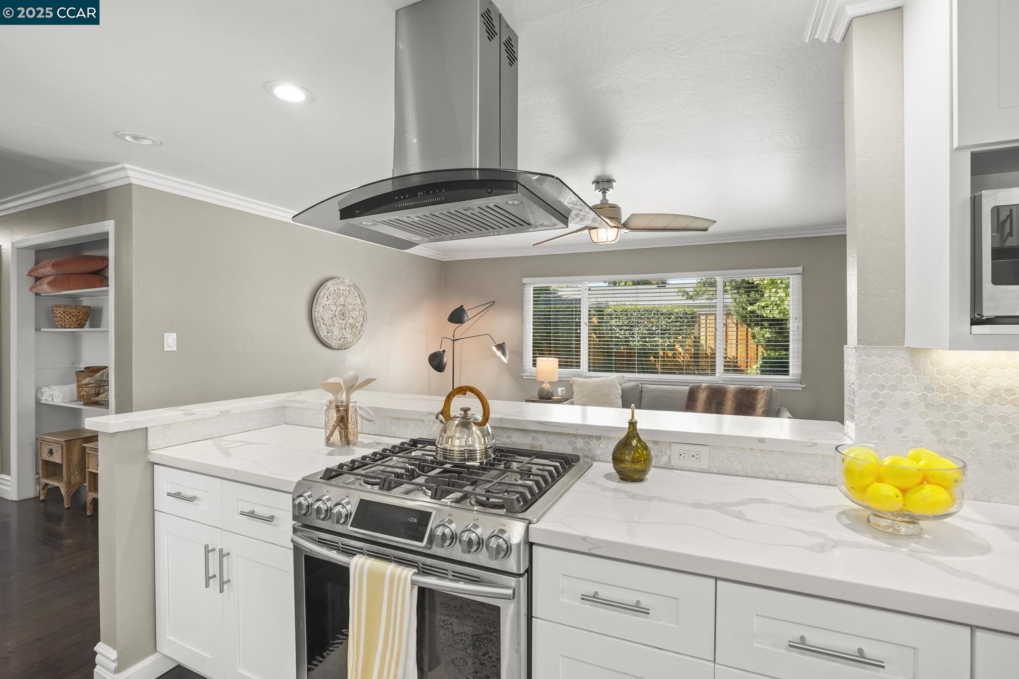 Detail Gallery Image 7 of 24 For 5492 Wilke Dr, Concord,  CA 94521 - 4 Beds | 2 Baths