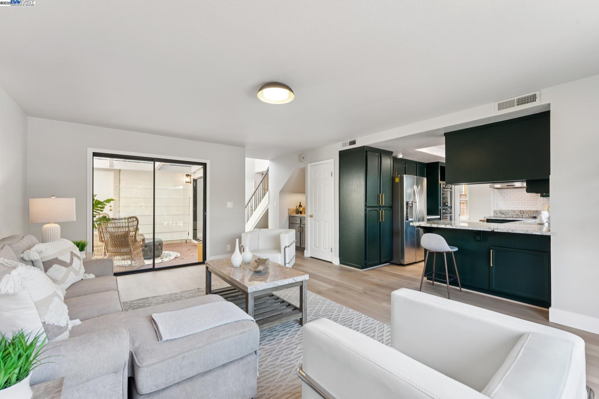 Detail Gallery Image 20 of 55 For 111 Capetown Dr, Alameda,  CA 94502 - 4 Beds | 2/1 Baths