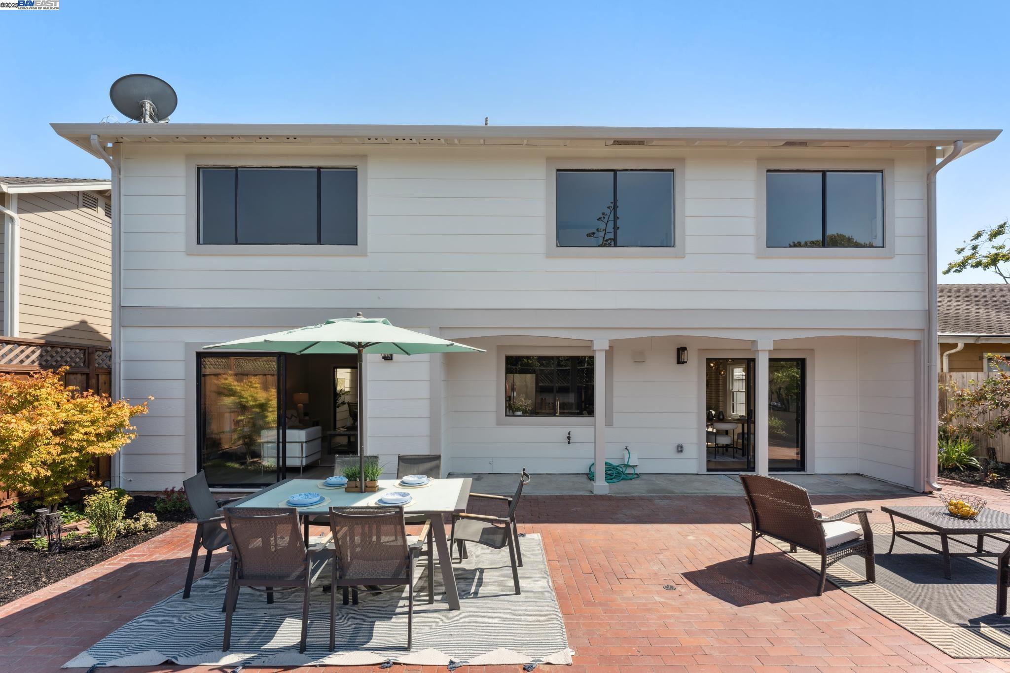 Detail Gallery Image 24 of 55 For 111 Capetown Dr, Alameda,  CA 94502 - 4 Beds | 2/1 Baths
