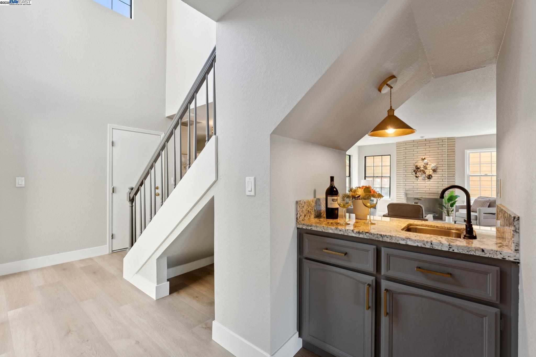 Detail Gallery Image 27 of 55 For 111 Capetown Dr, Alameda,  CA 94502 - 4 Beds | 2/1 Baths