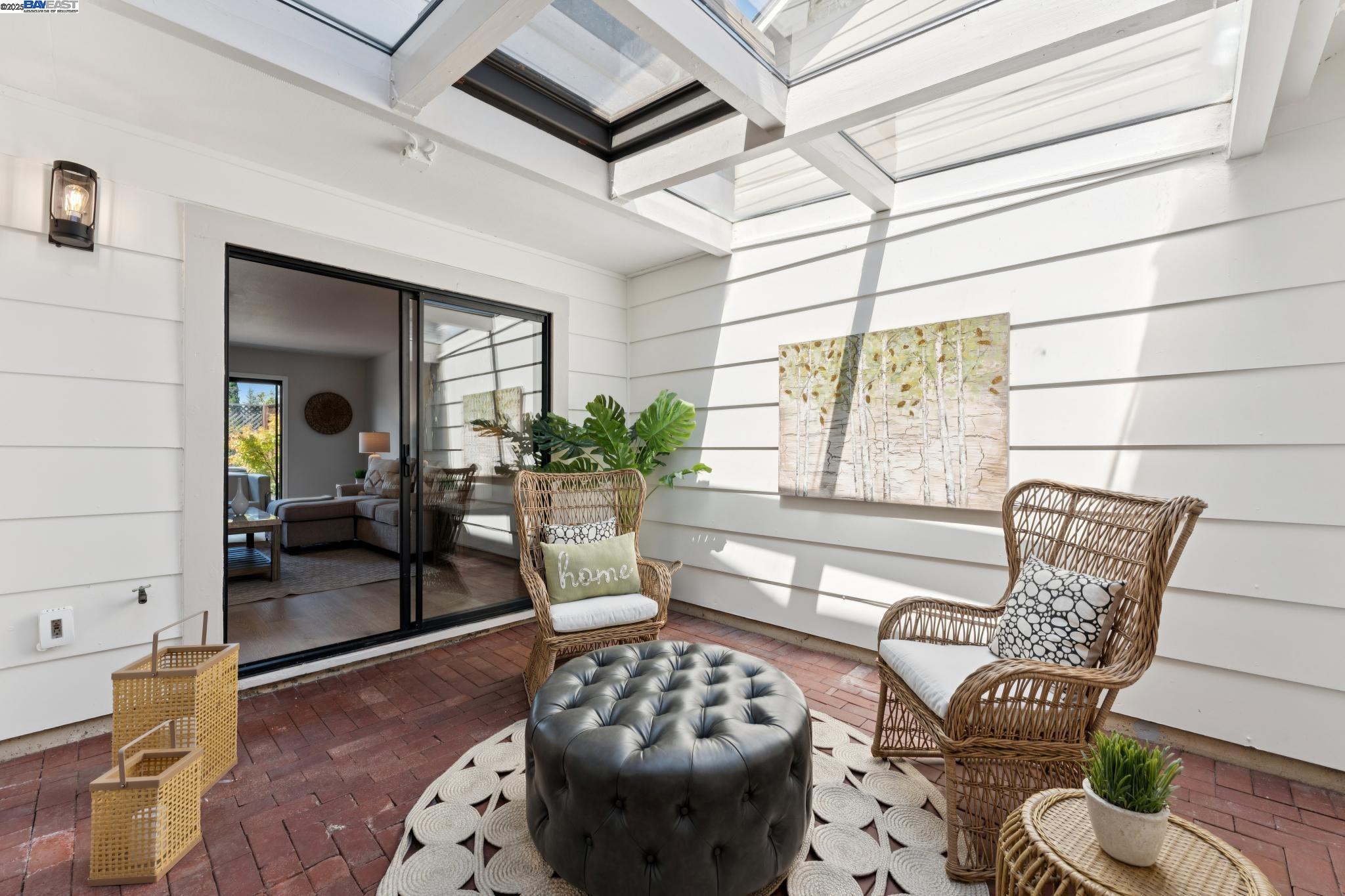 Detail Gallery Image 29 of 55 For 111 Capetown Dr, Alameda,  CA 94502 - 4 Beds | 2/1 Baths