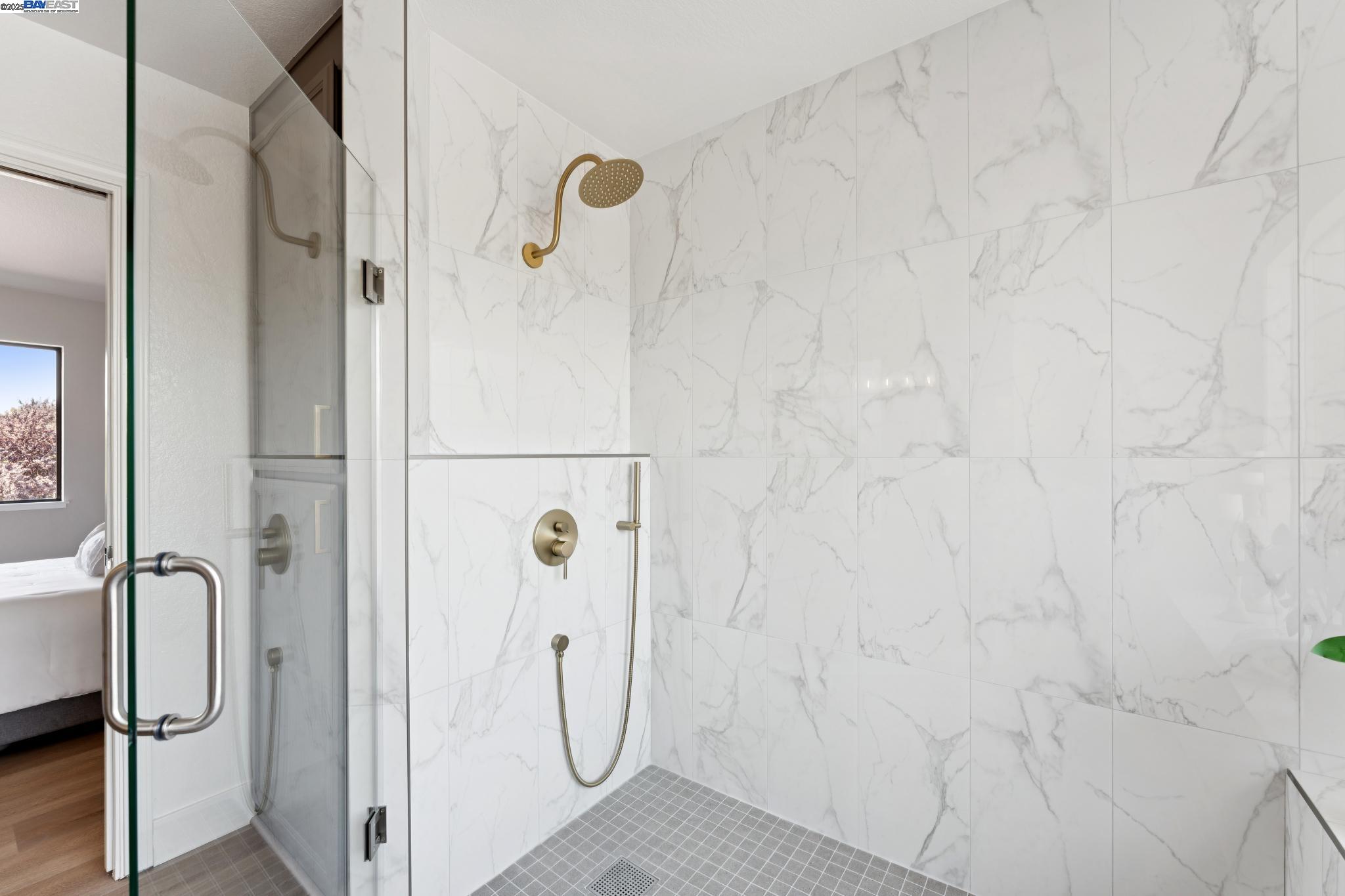 Detail Gallery Image 35 of 55 For 111 Capetown Dr, Alameda,  CA 94502 - 4 Beds | 2/1 Baths