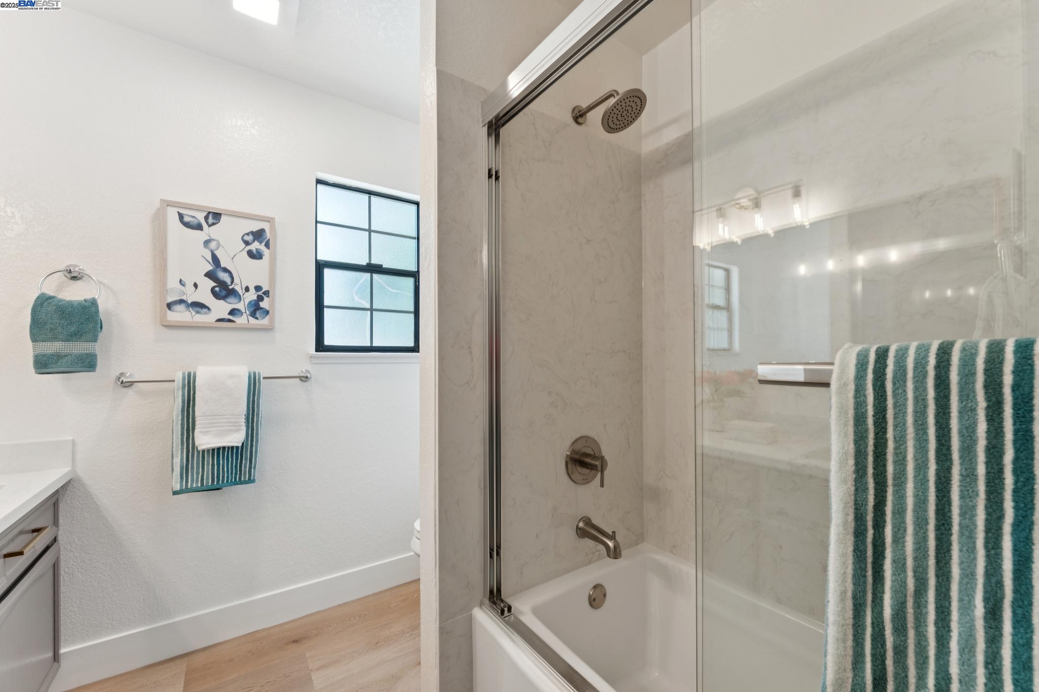 Detail Gallery Image 41 of 55 For 111 Capetown Dr, Alameda,  CA 94502 - 4 Beds | 2/1 Baths