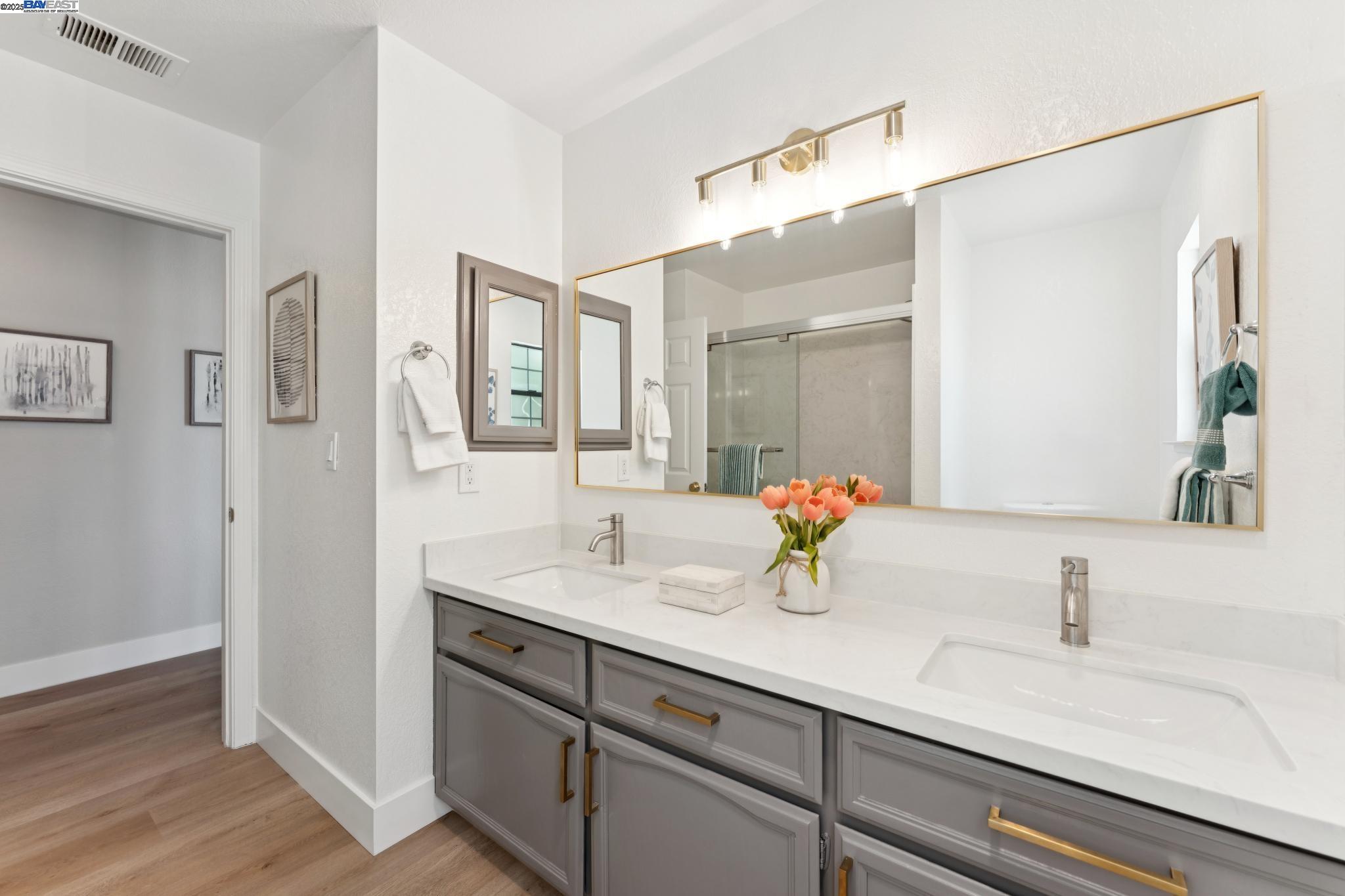 Detail Gallery Image 42 of 55 For 111 Capetown Dr, Alameda,  CA 94502 - 4 Beds | 2/1 Baths