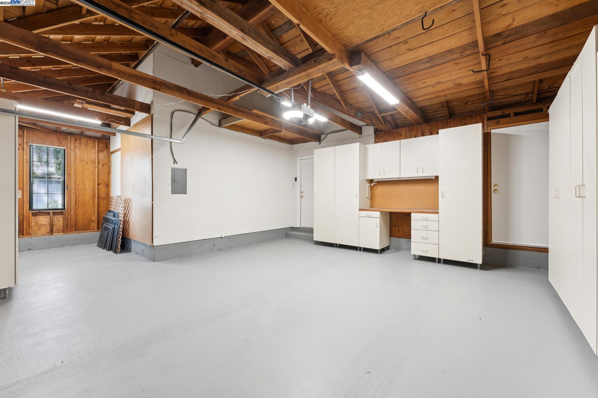 Detail Gallery Image 46 of 55 For 111 Capetown Dr, Alameda,  CA 94502 - 4 Beds | 2/1 Baths
