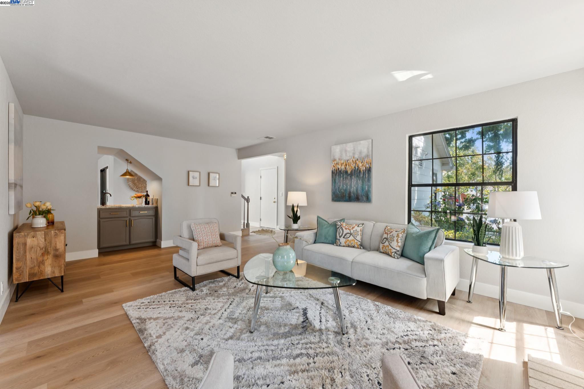 Detail Gallery Image 8 of 55 For 111 Capetown Dr, Alameda,  CA 94502 - 4 Beds | 2/1 Baths