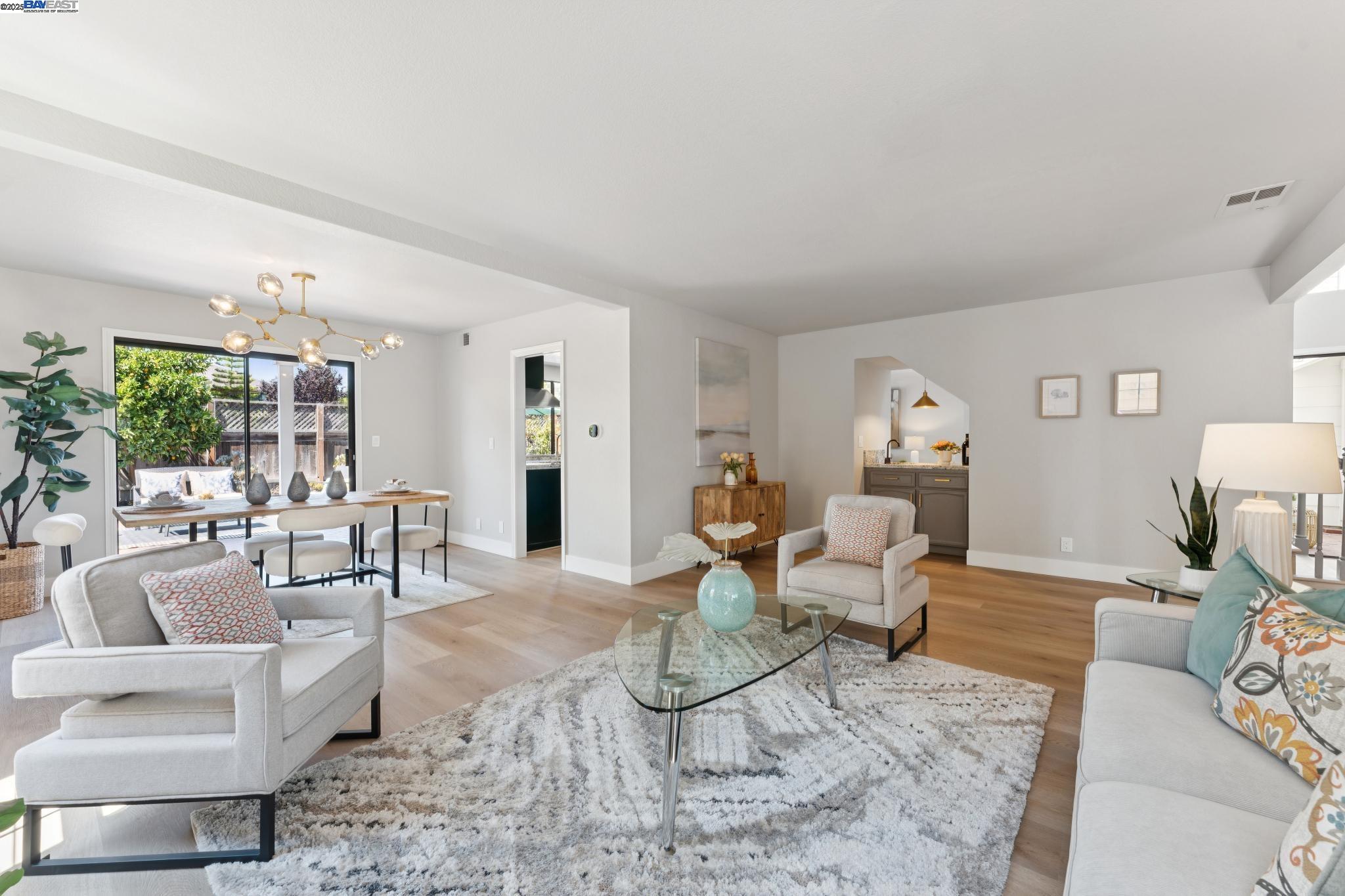 Detail Gallery Image 9 of 55 For 111 Capetown Dr, Alameda,  CA 94502 - 4 Beds | 2/1 Baths