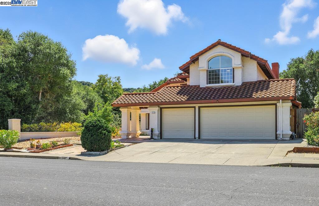 Detail Gallery Image 2 of 60 For 302 Carson St, Hercules,  CA 94547 - 4 Beds | 3 Baths