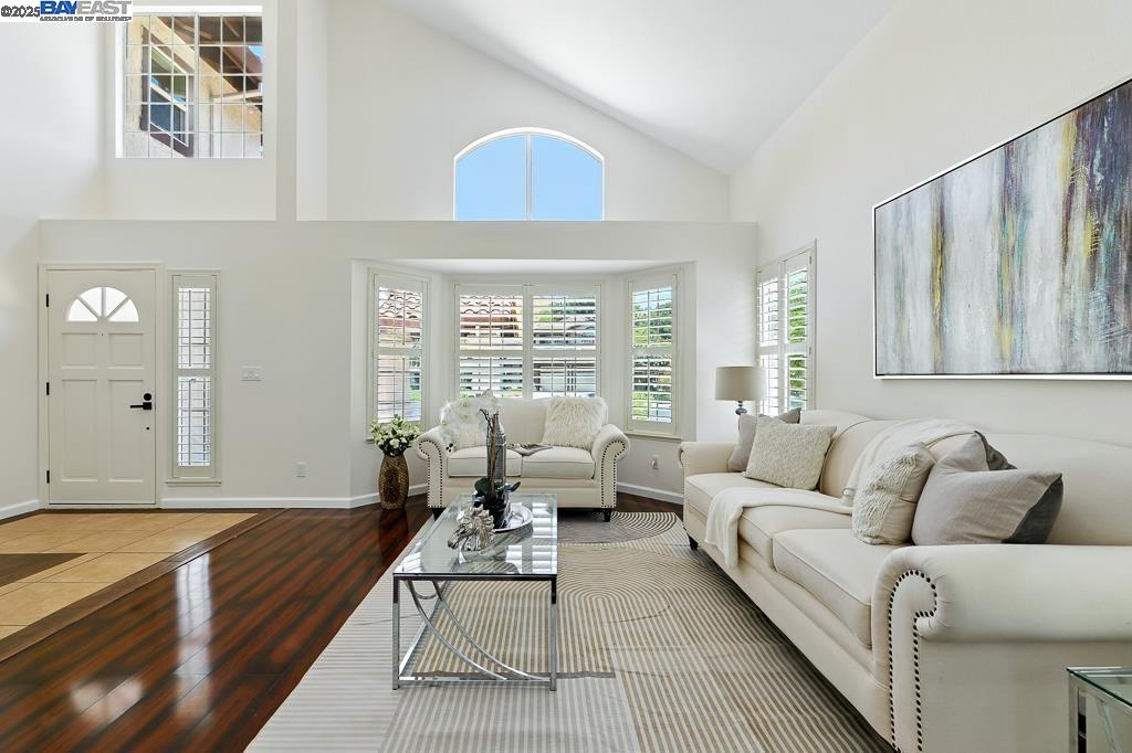 Detail Gallery Image 11 of 60 For 302 Carson St, Hercules,  CA 94547 - 4 Beds | 3 Baths